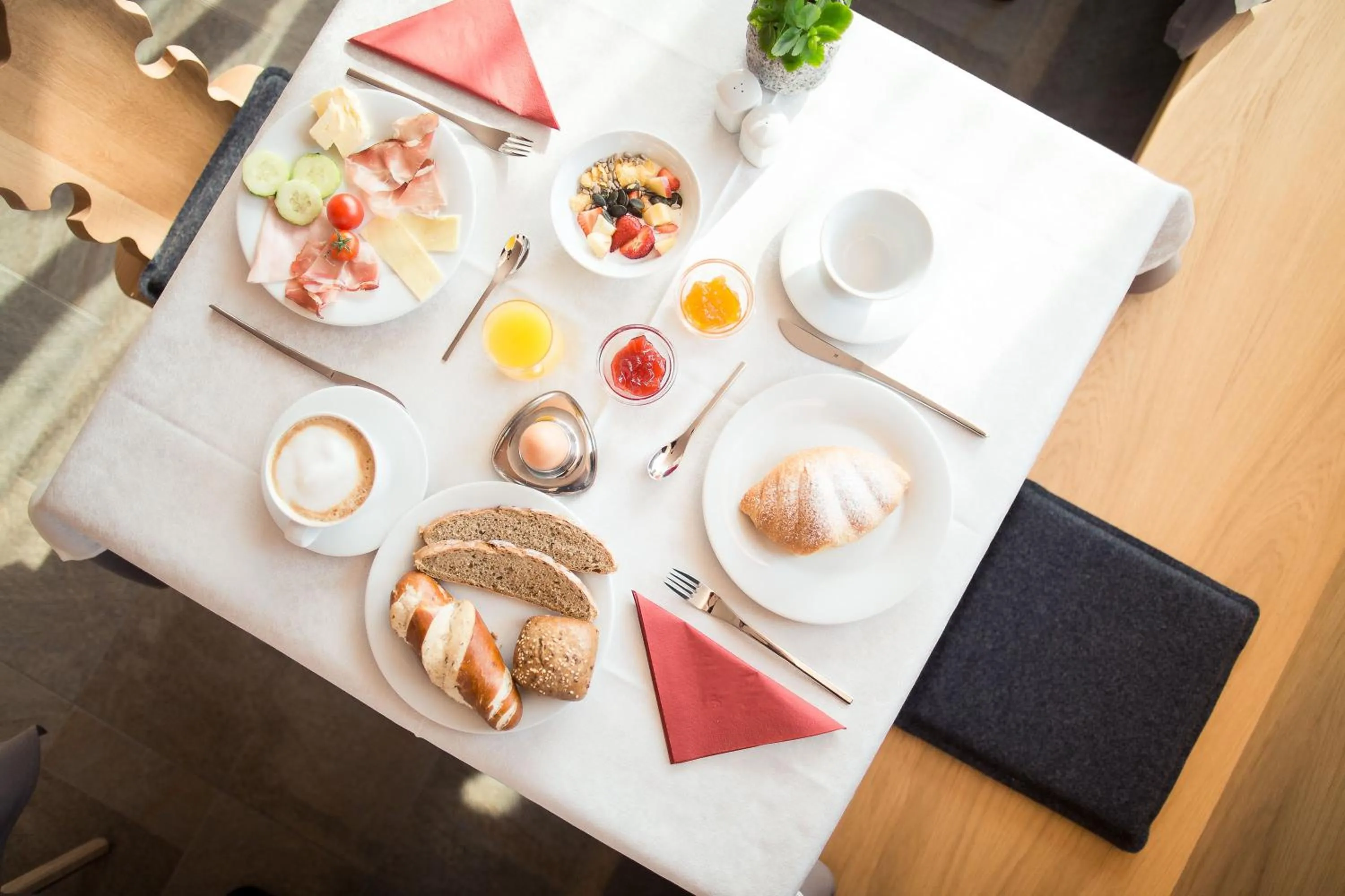 Breakfast in B&B Boutiquehotel Clara