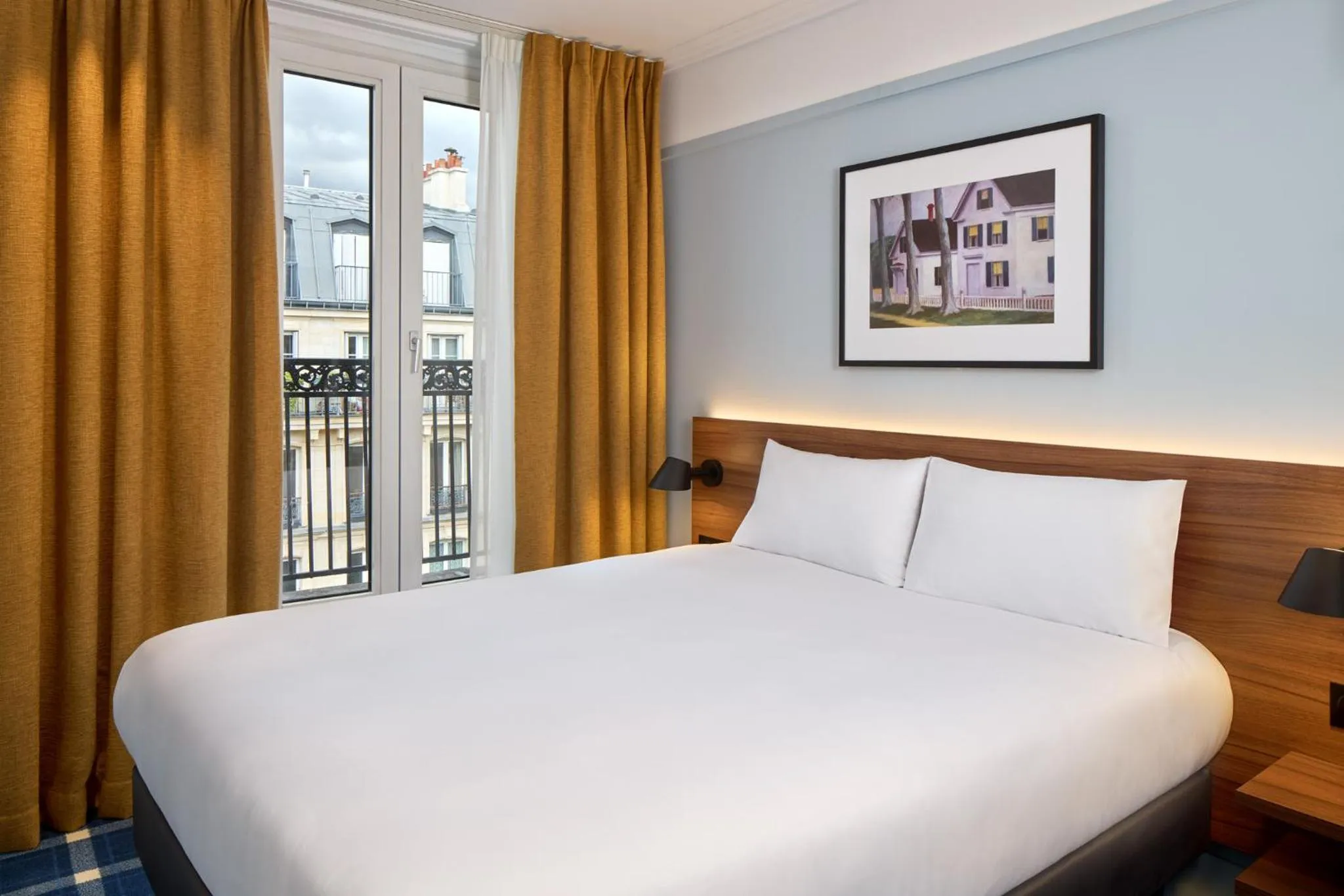 Bedroom, Bed in Timhotel Paris du Gare du Nord