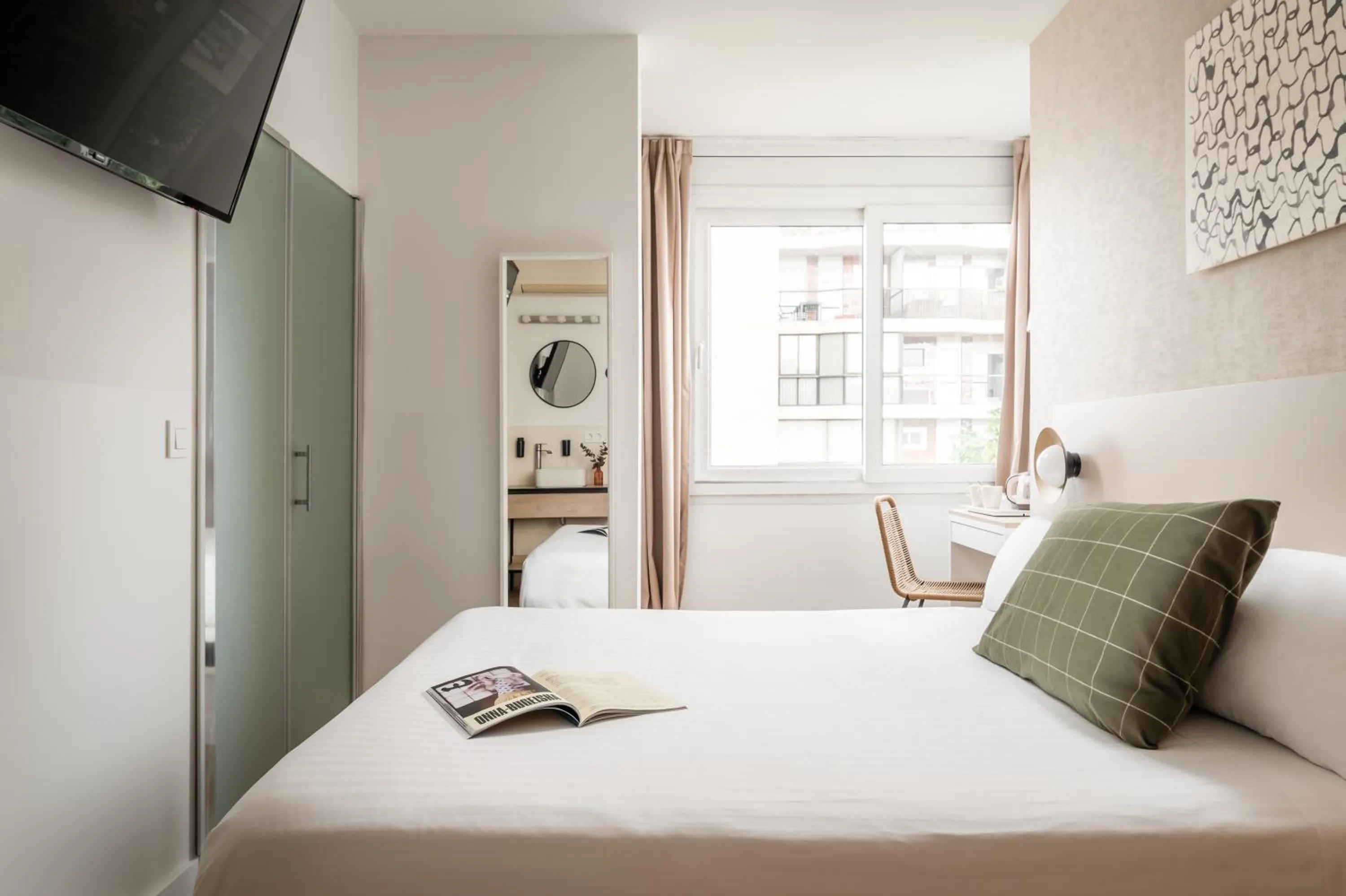 Bed in BYPILLOW Erba