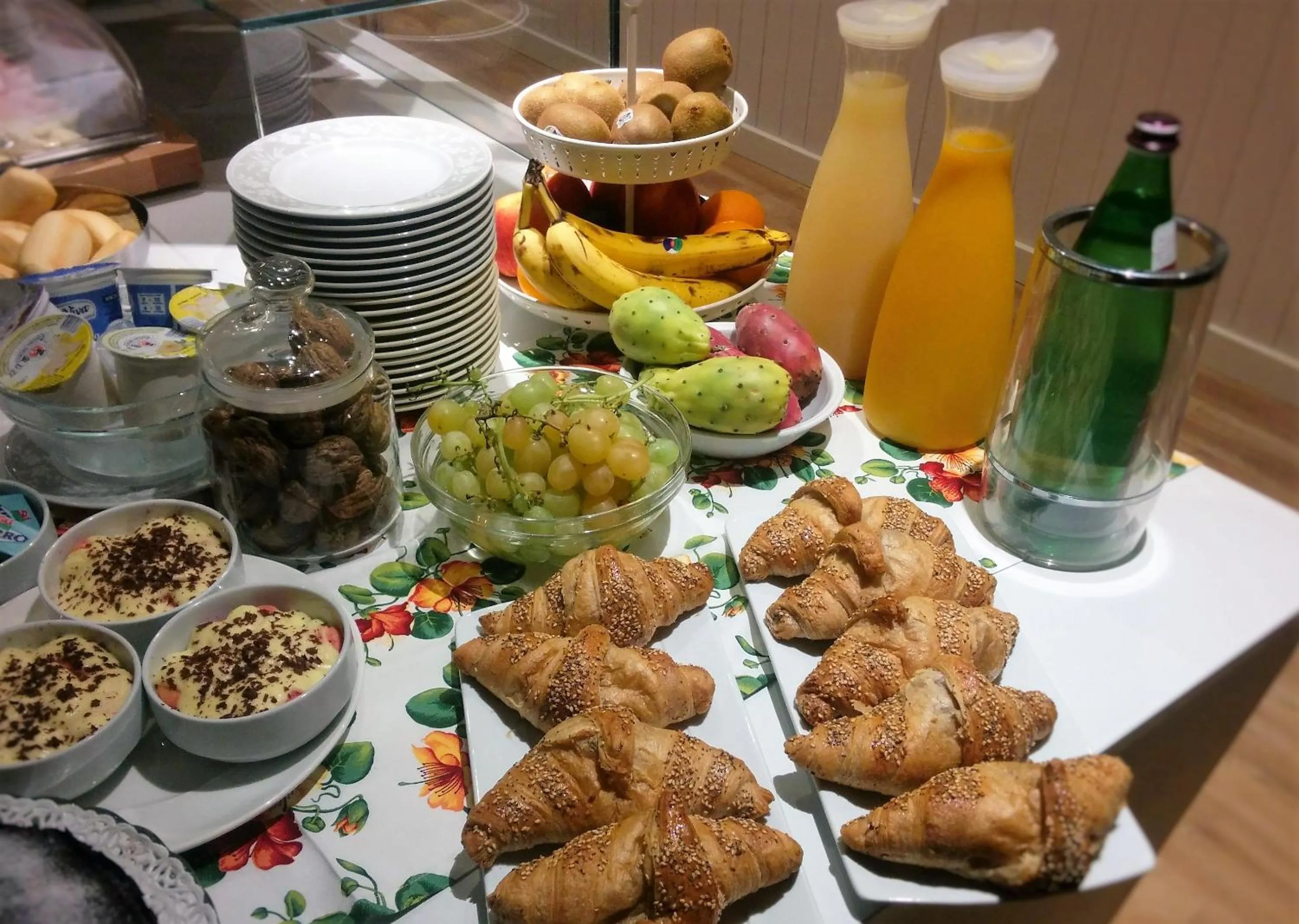 Buffet breakfast in Country Hotel Al Gallo
