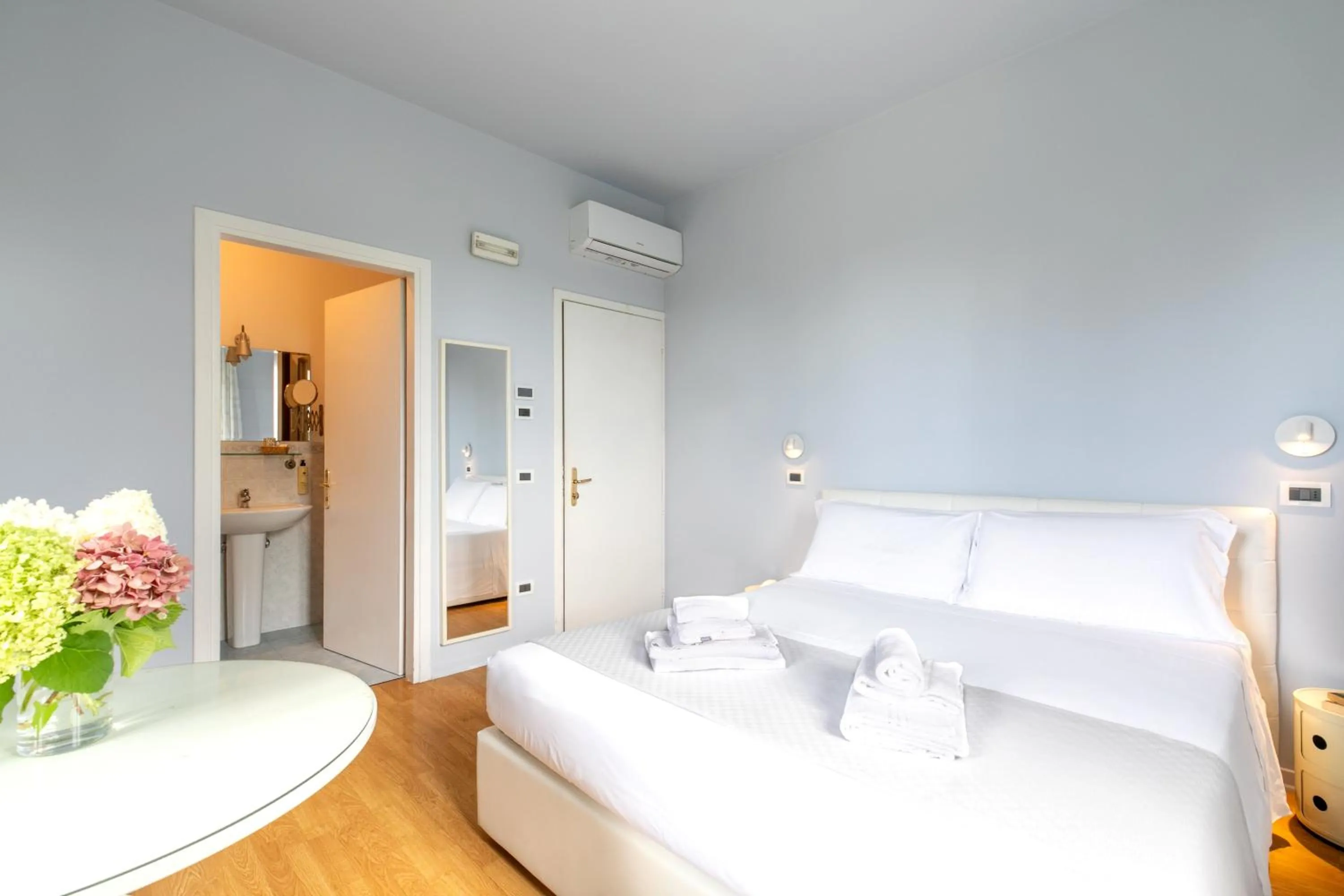 Photo of the whole room, Bed in Country Hotel Al Gallo