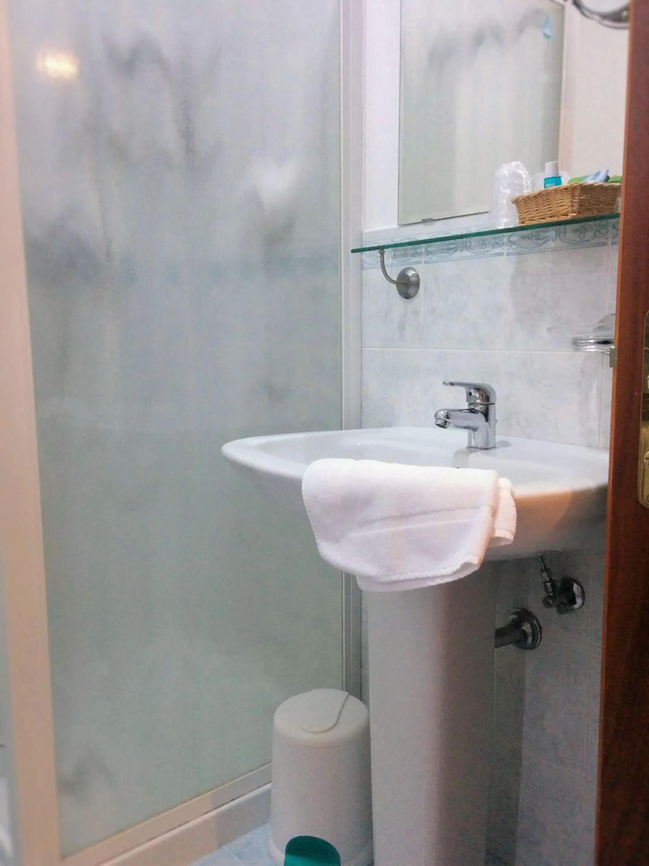 Shower in Country Hotel Al Gallo