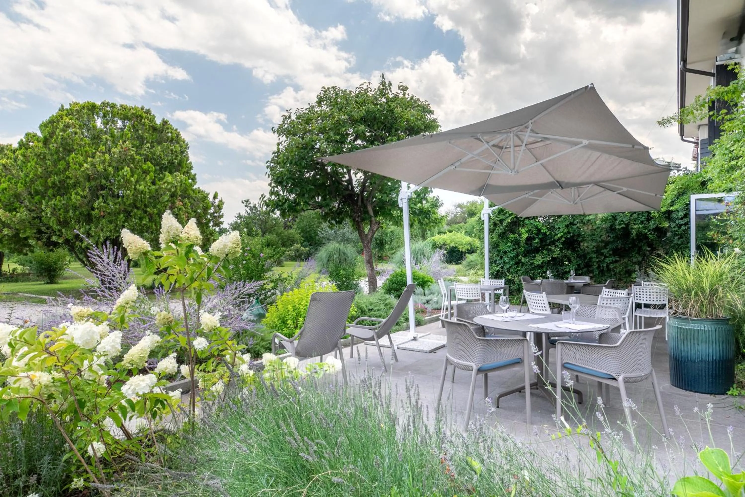 Property building in Country Hotel Al Gallo