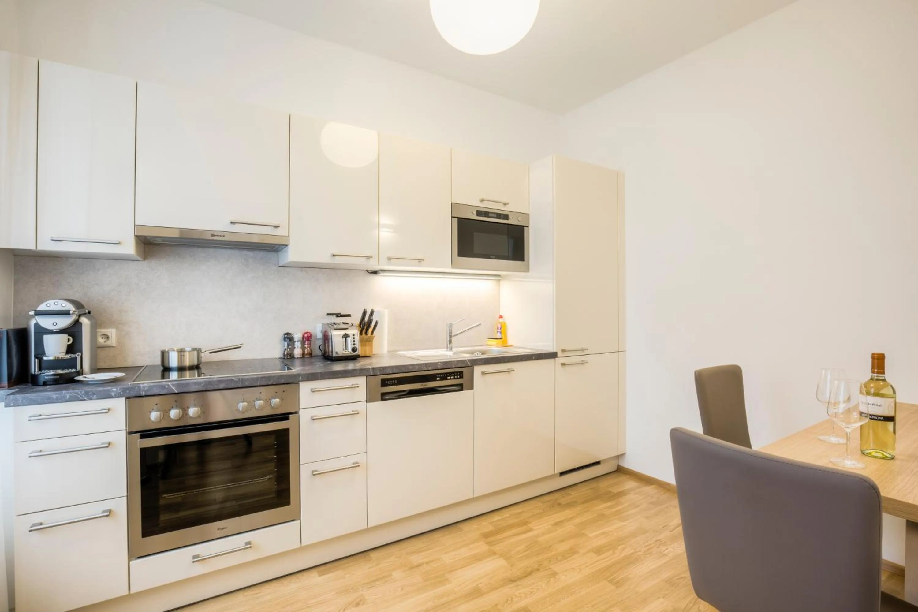 Kitchen or kitchenette in Vienna Grand Apartments City