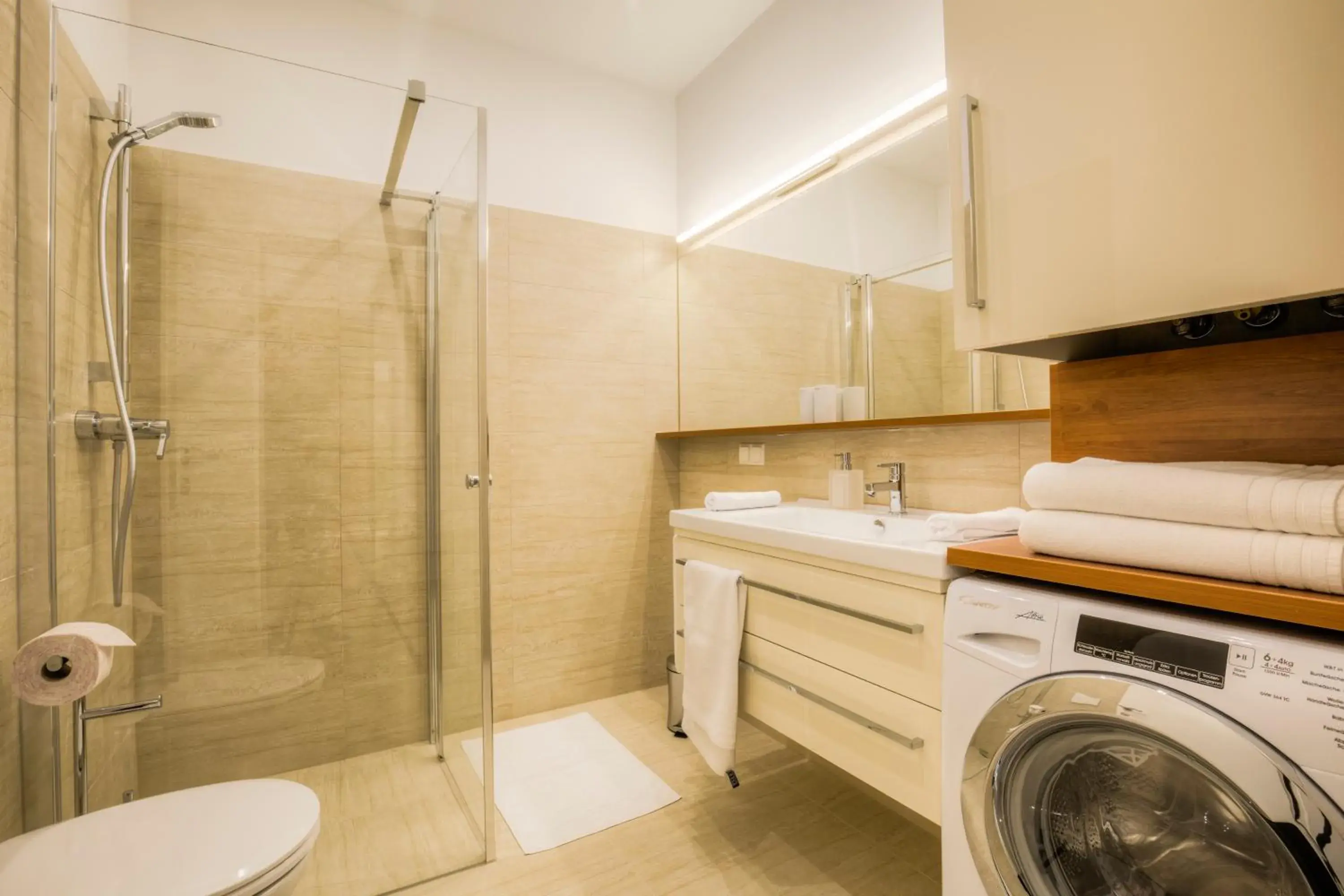 Grand Deluxe Three-Bedroom Apartment in Vienna Grand Apartments City Grand Deluxe Three-Bedroom Apartment in Vienna Grand Apartments City