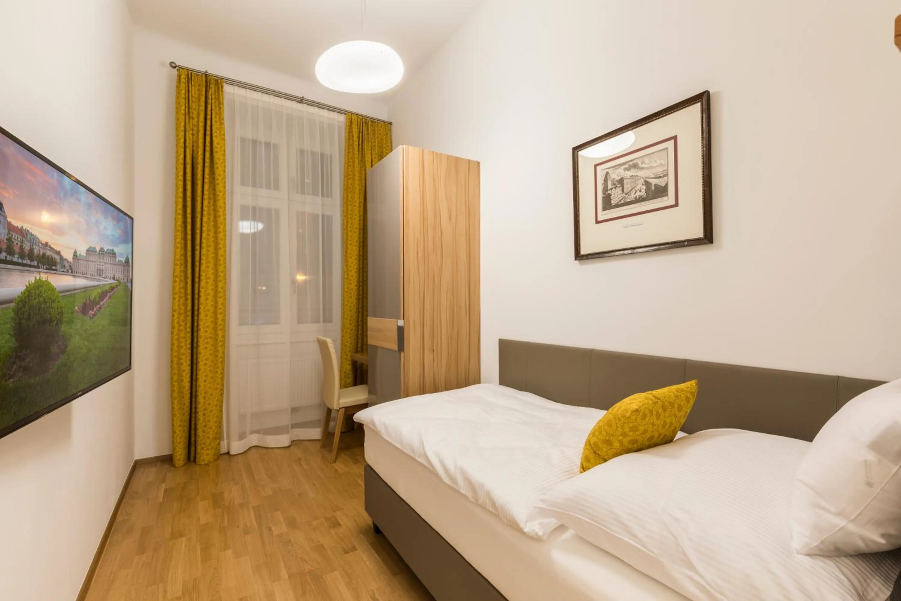 Bedroom, Bed in Vienna Grand Apartments City