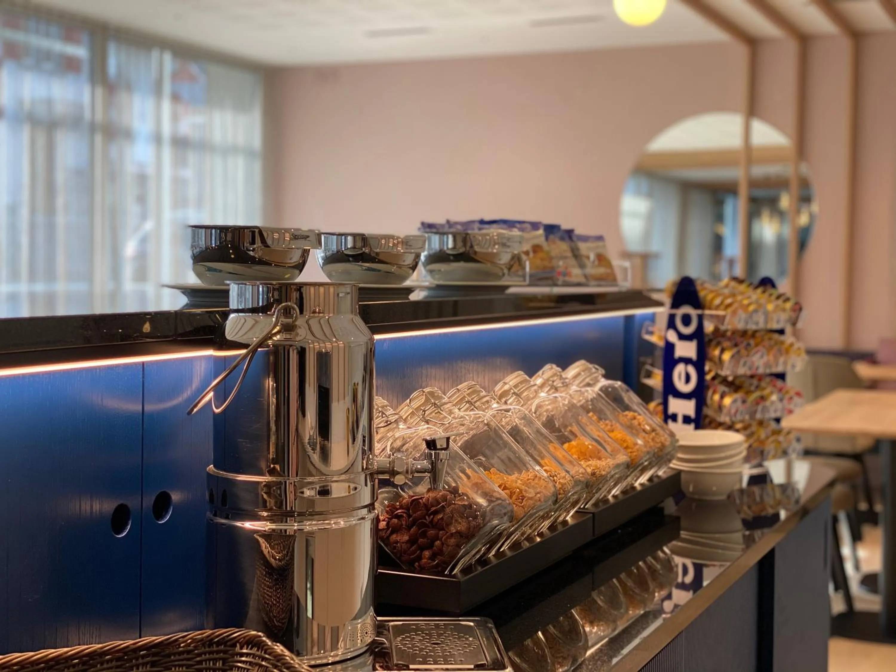 Buffet breakfast in Hotel Münchwilen