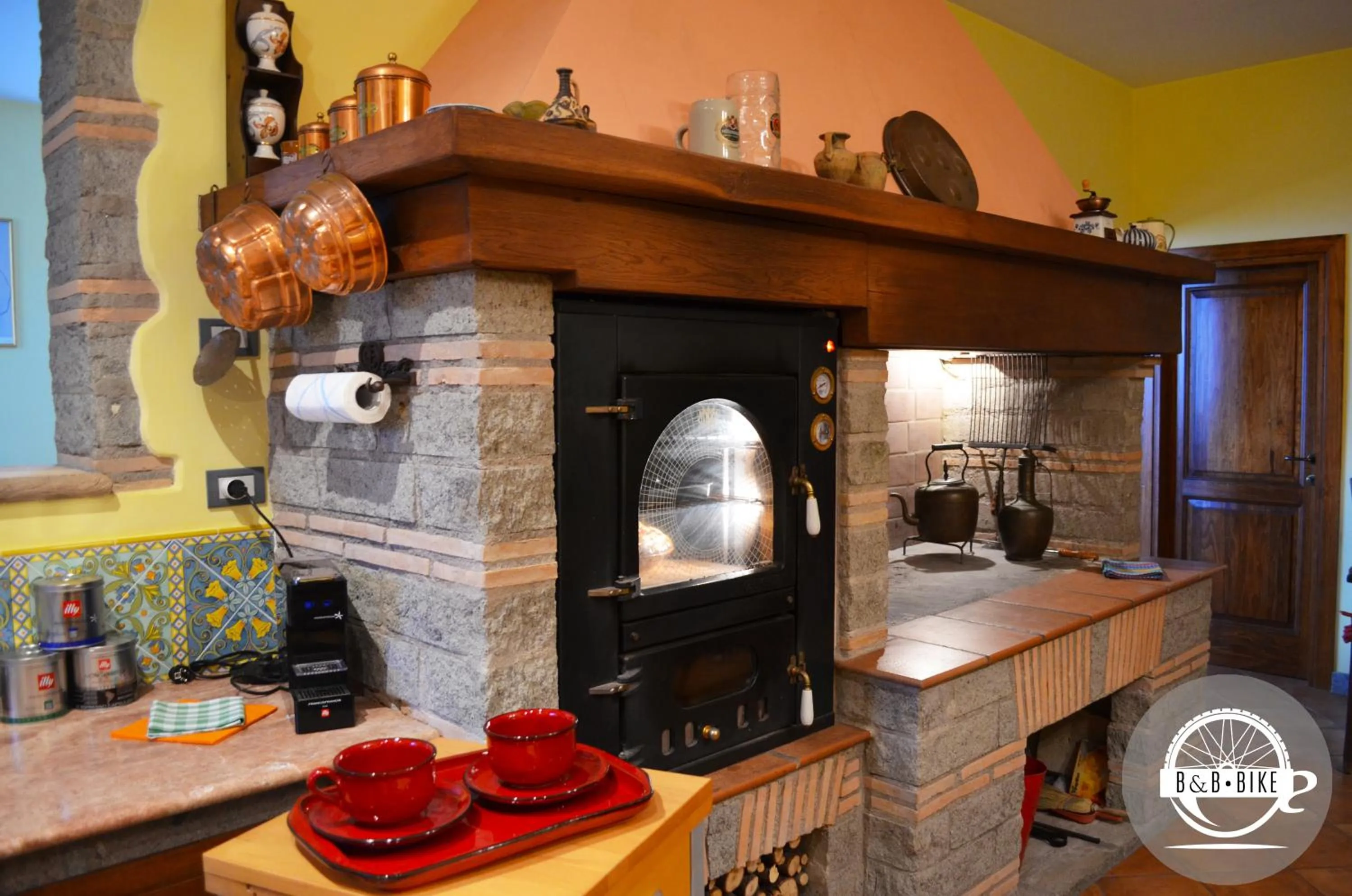 Kitchen or kitchenette in Bed and Breakfast Bike