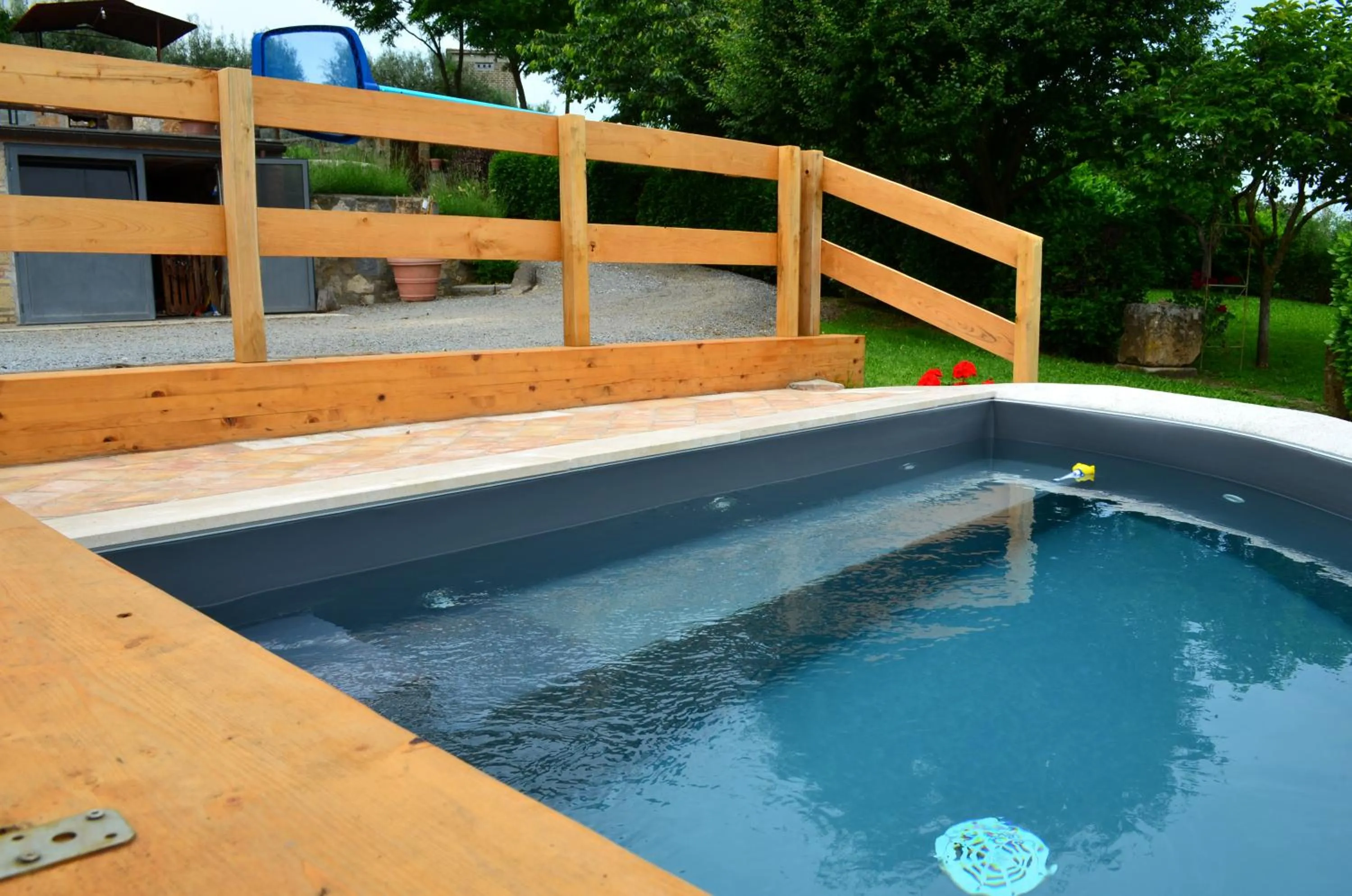 Hot Tub in Bed and Breakfast Bike