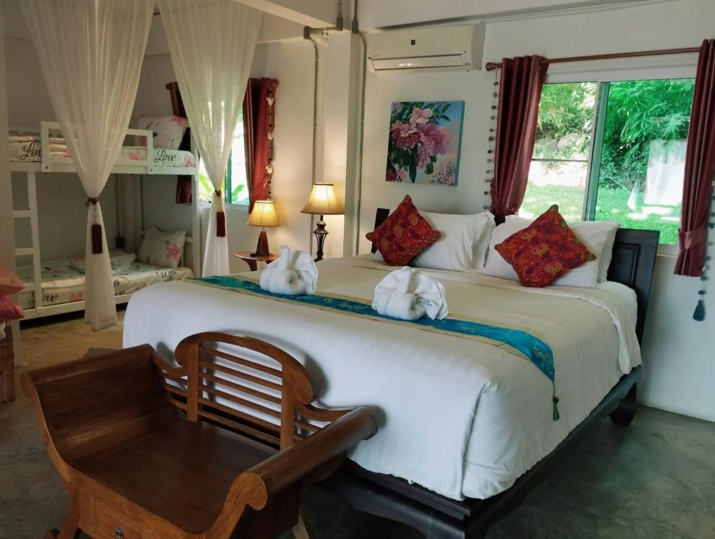 Bed in Nan De Panna Resort and Spa