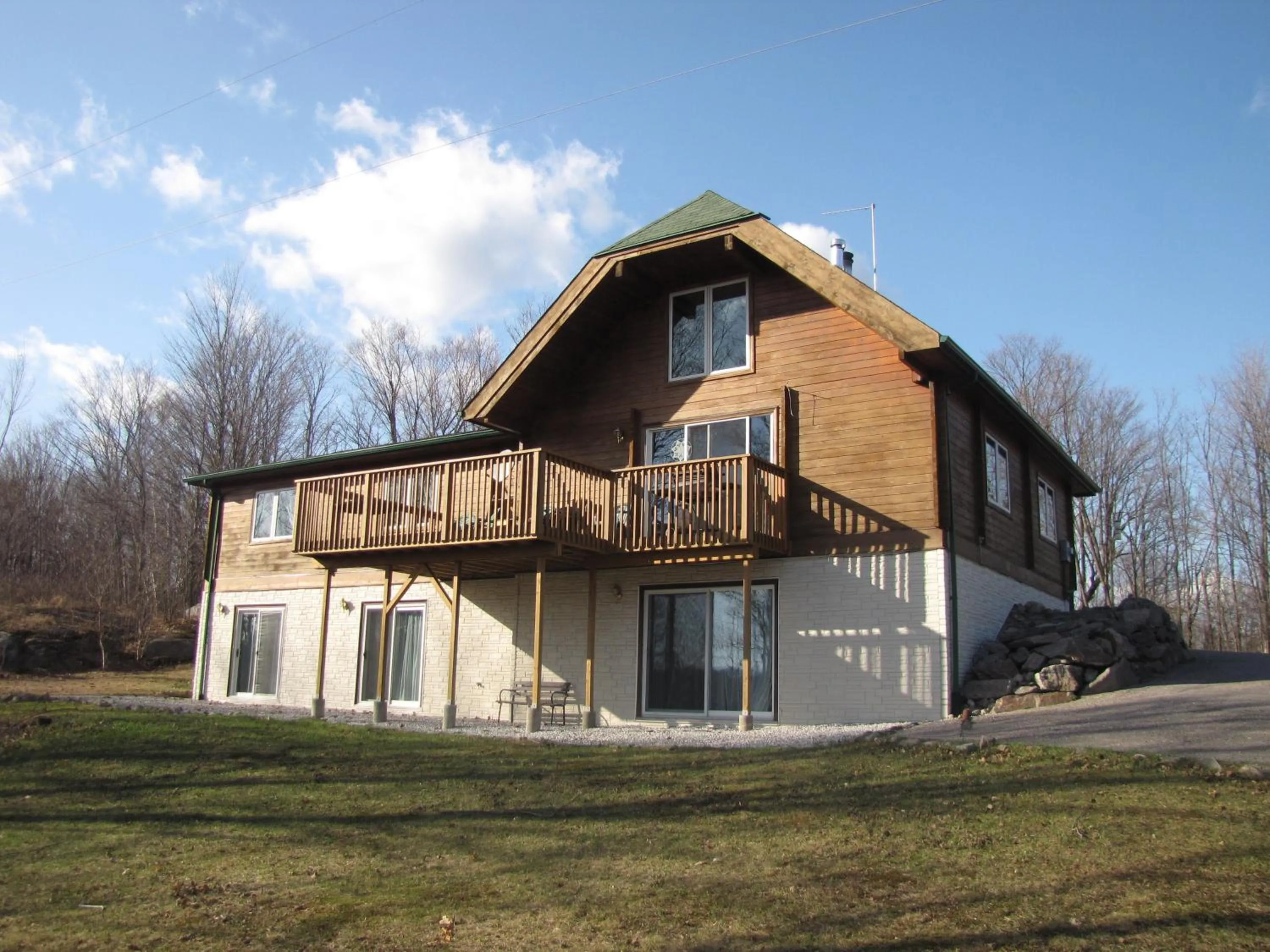 Quiet Bay Inn & Café