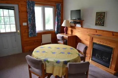 Quiet Bay Inn & Café