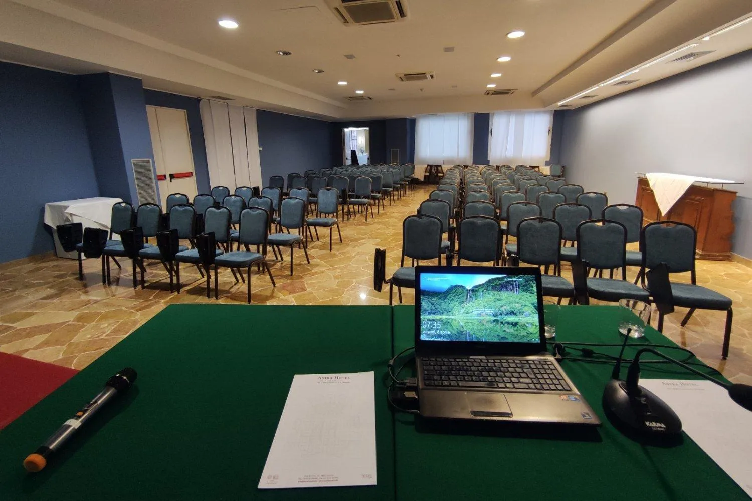 Business facilities in Astra Hotel