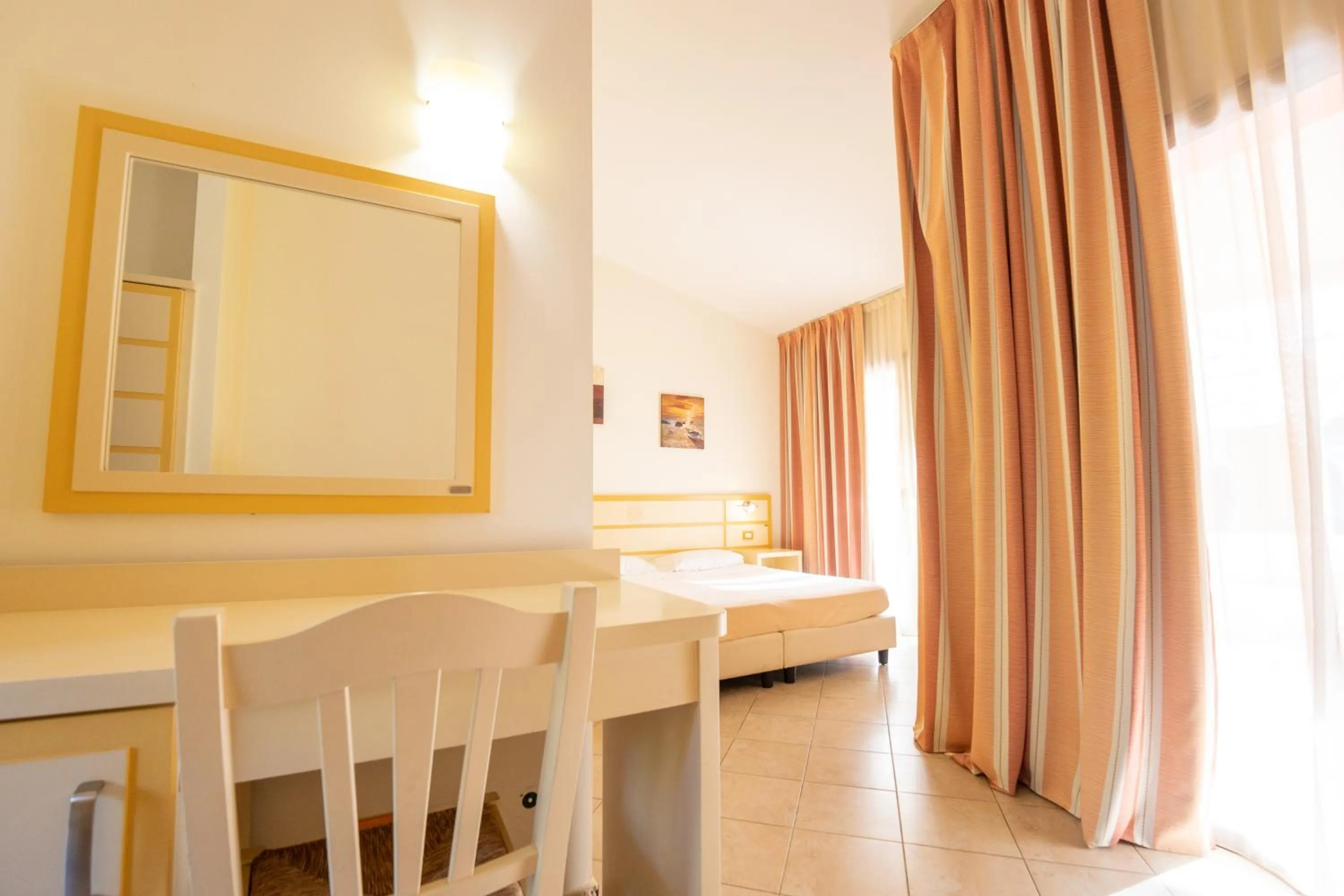 Bed in Hotel Baia Di Trainiti