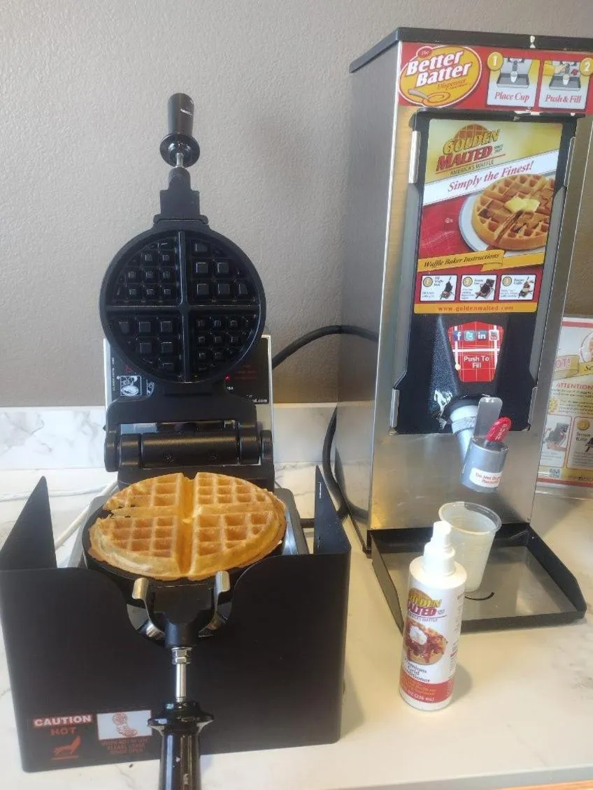 Breakfast in Travelodge by Wyndham Lake Havasu