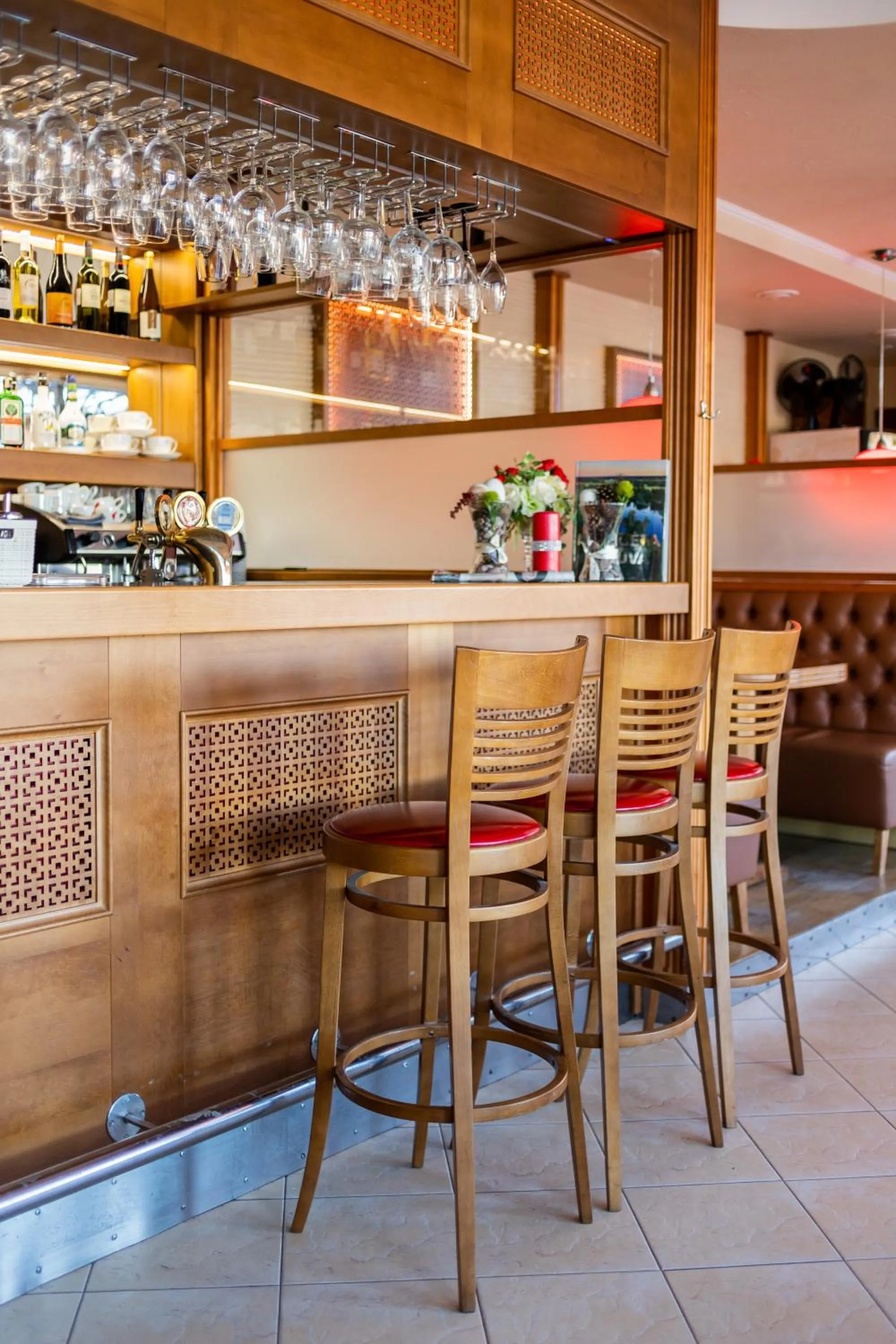 Restaurant/places to eat in Tako Baras