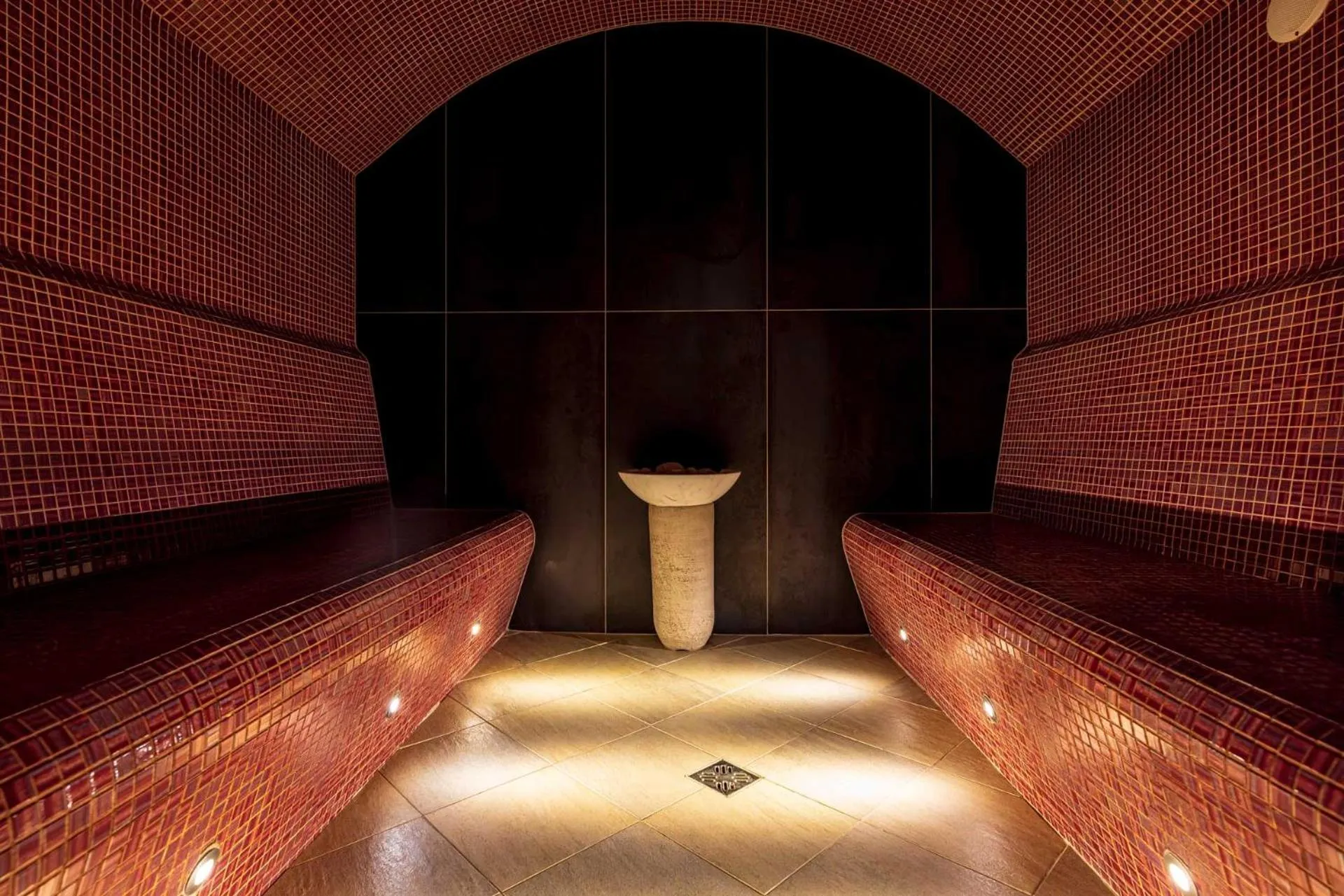 Public Bath in Nidus