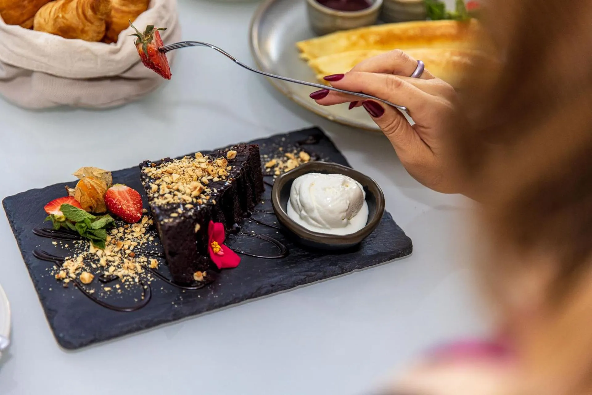 Restaurant/places to eat in Nidus