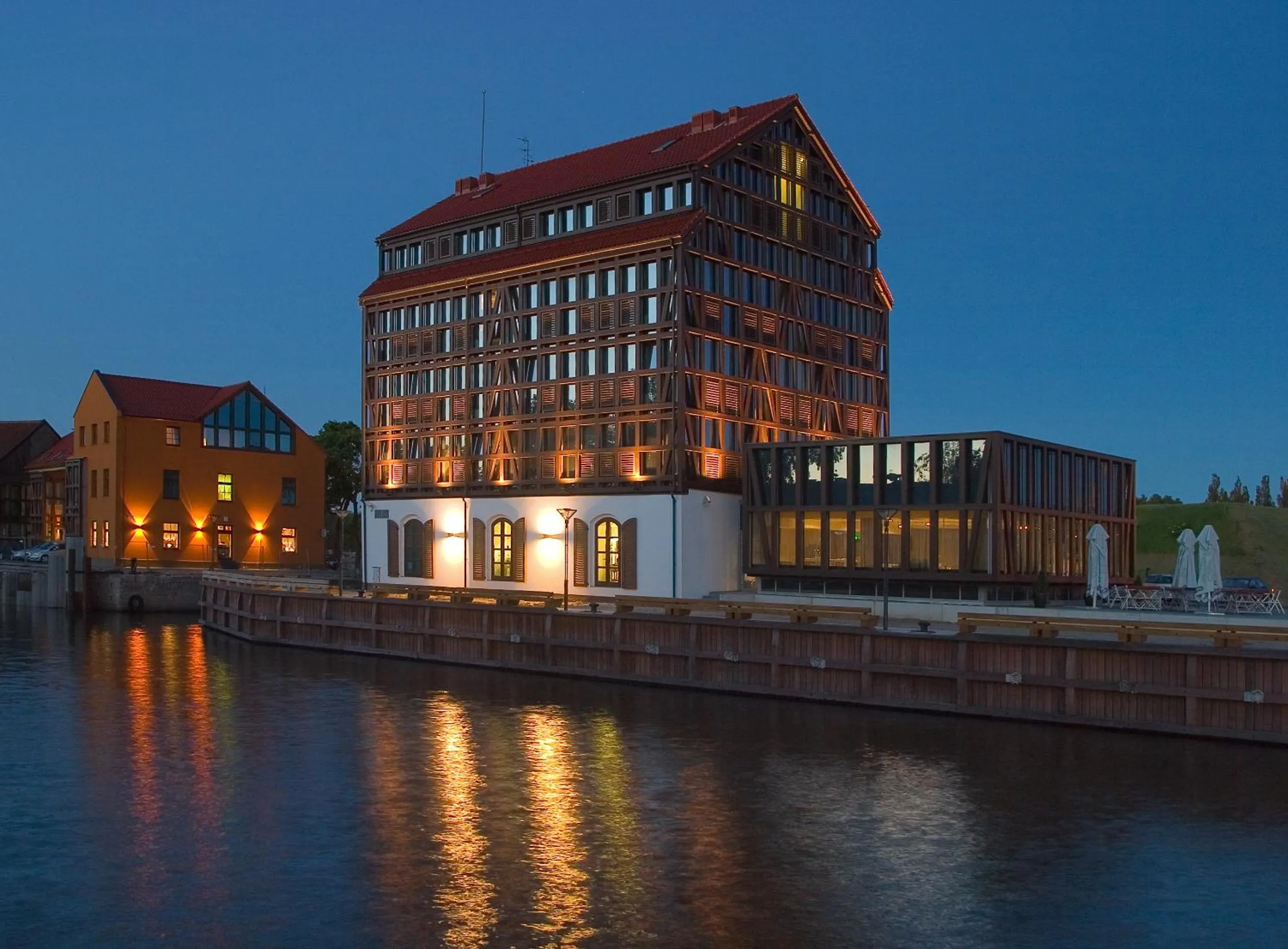 Facade/entrance in Old Mill Hotel
