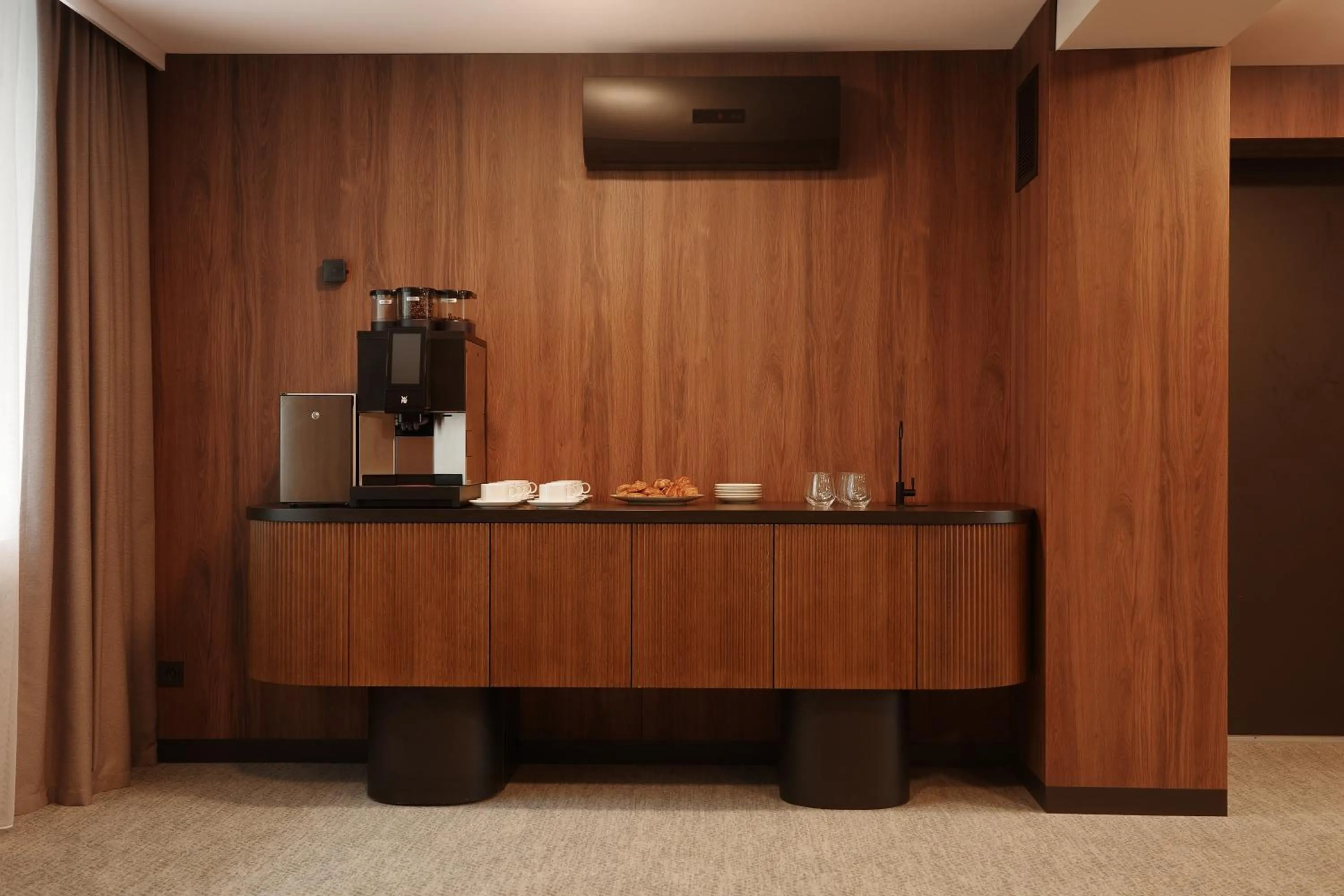 Coffee/tea facilities in AIRINN Vilnius Airport Hotel RENOVATED 2025
