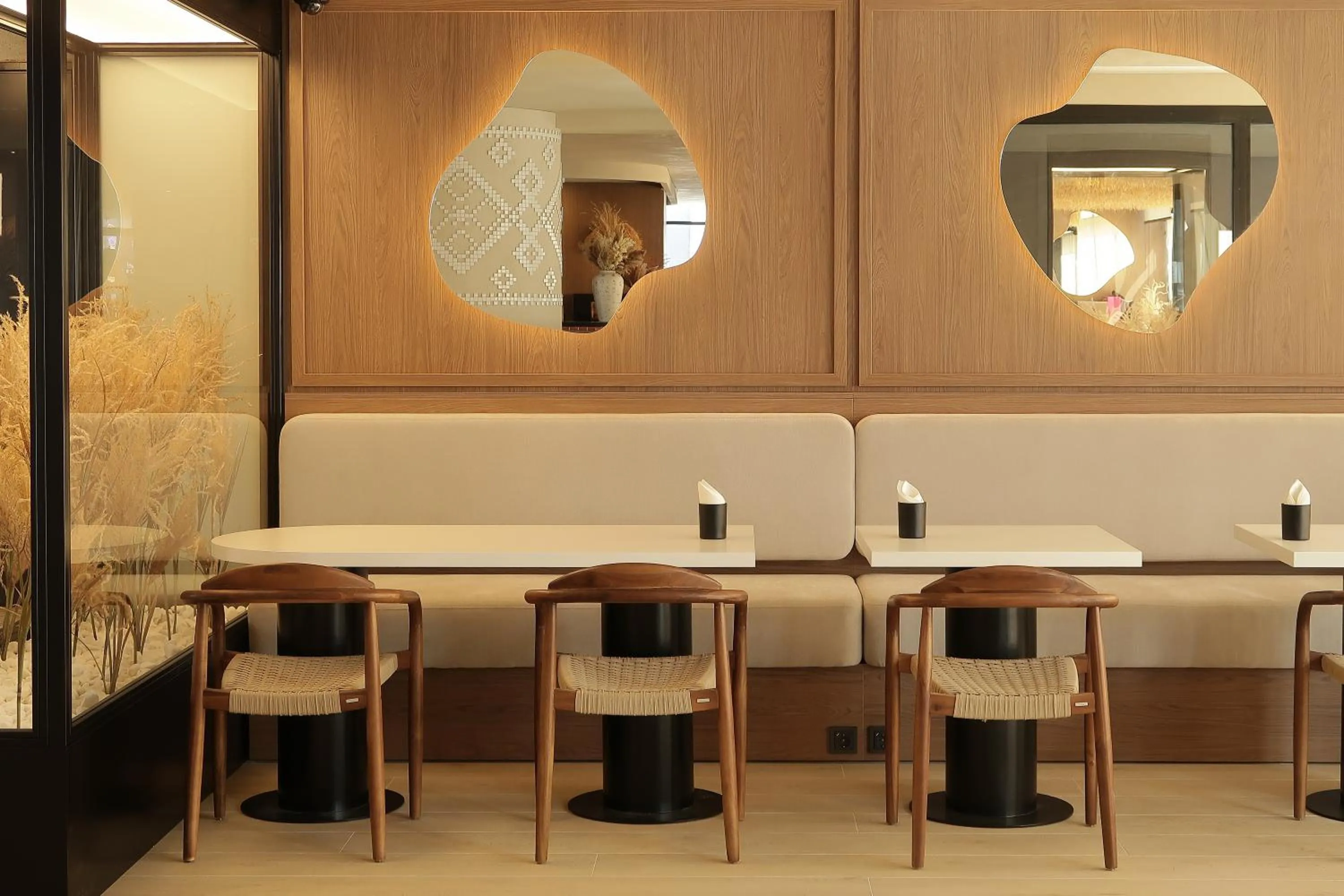 Lobby or reception in AIRINN Vilnius Airport Hotel RENOVATED 2025