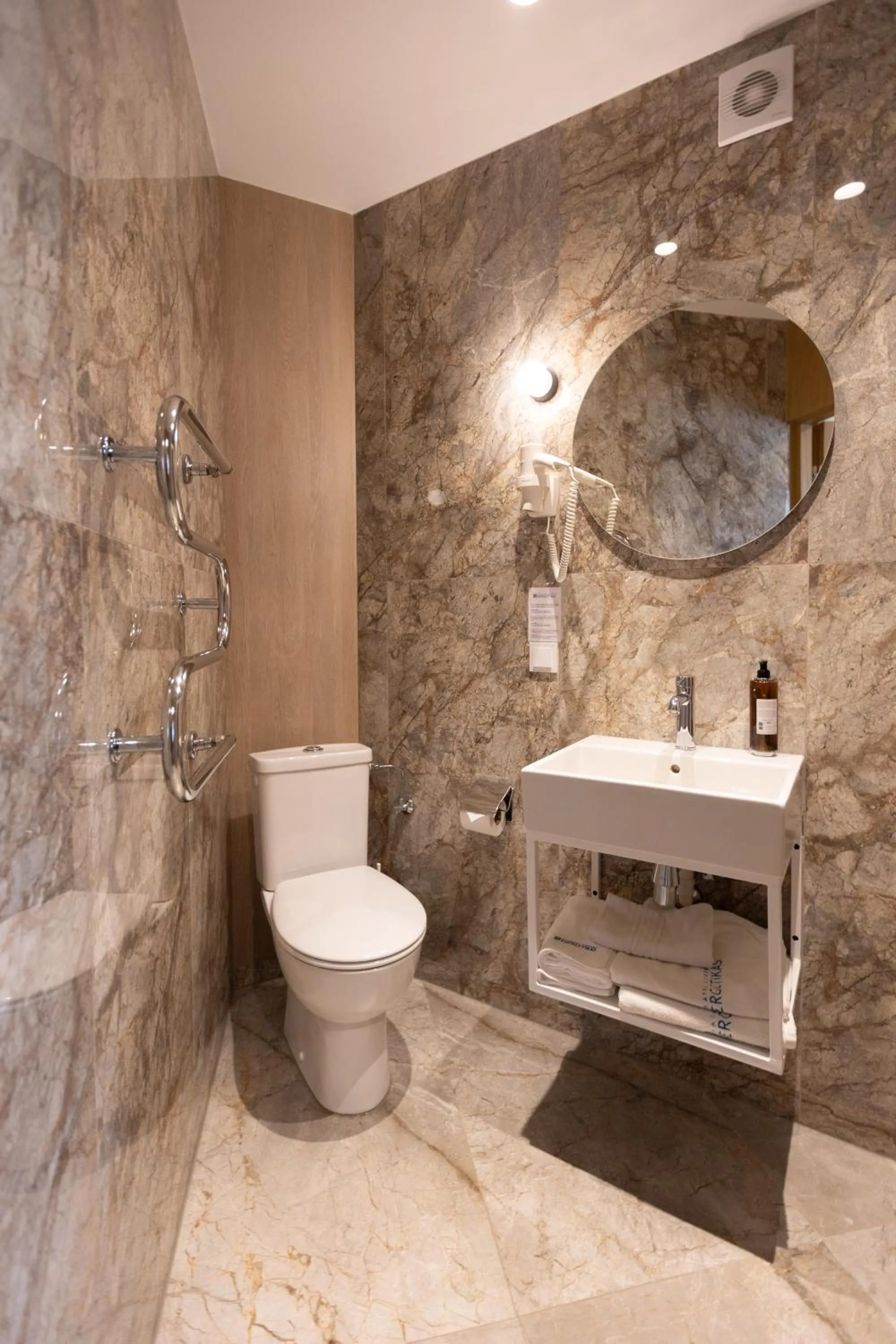 Toilet in Health & Wellness Center Energetikas