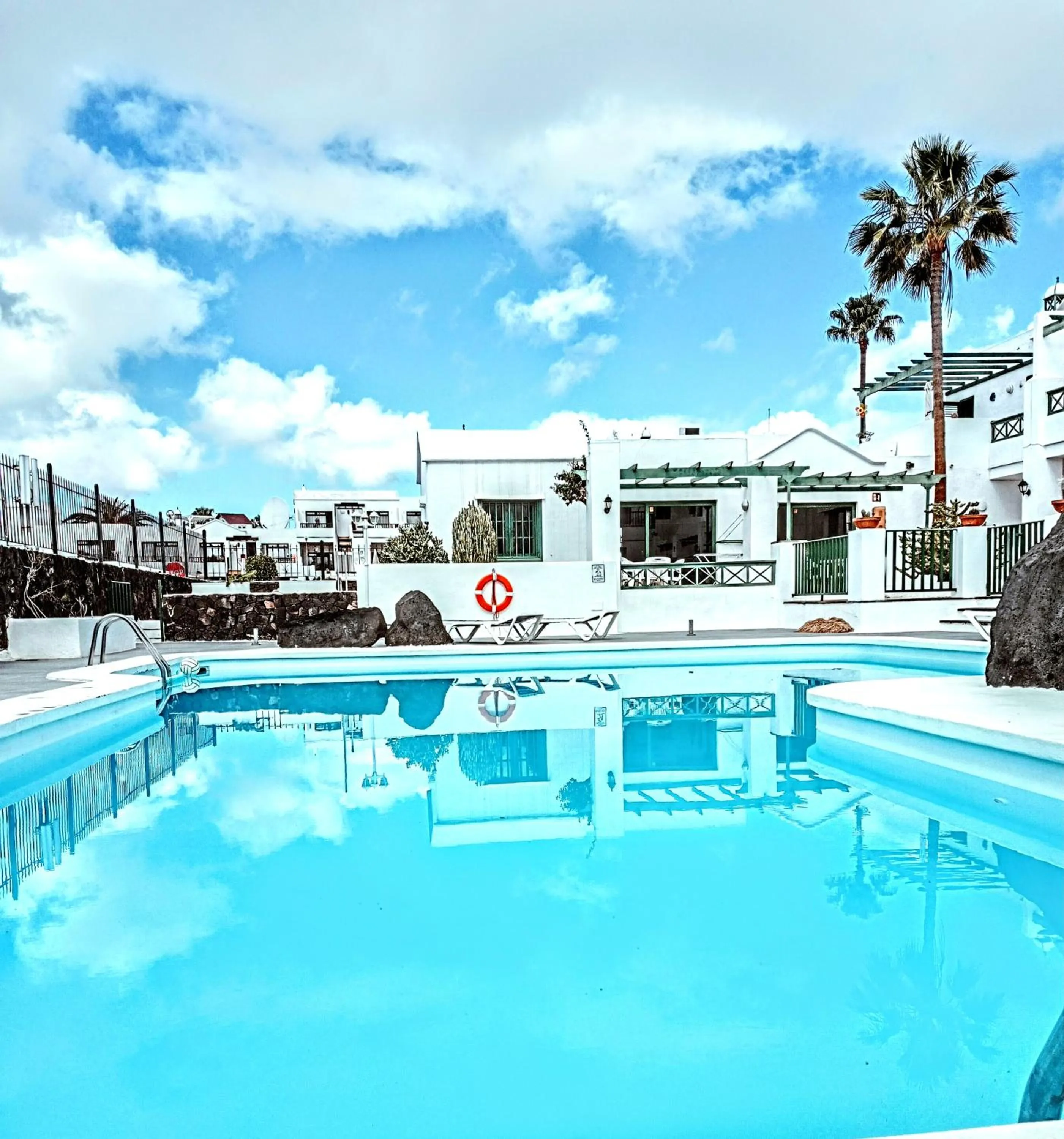 Apartamentos las Acacias