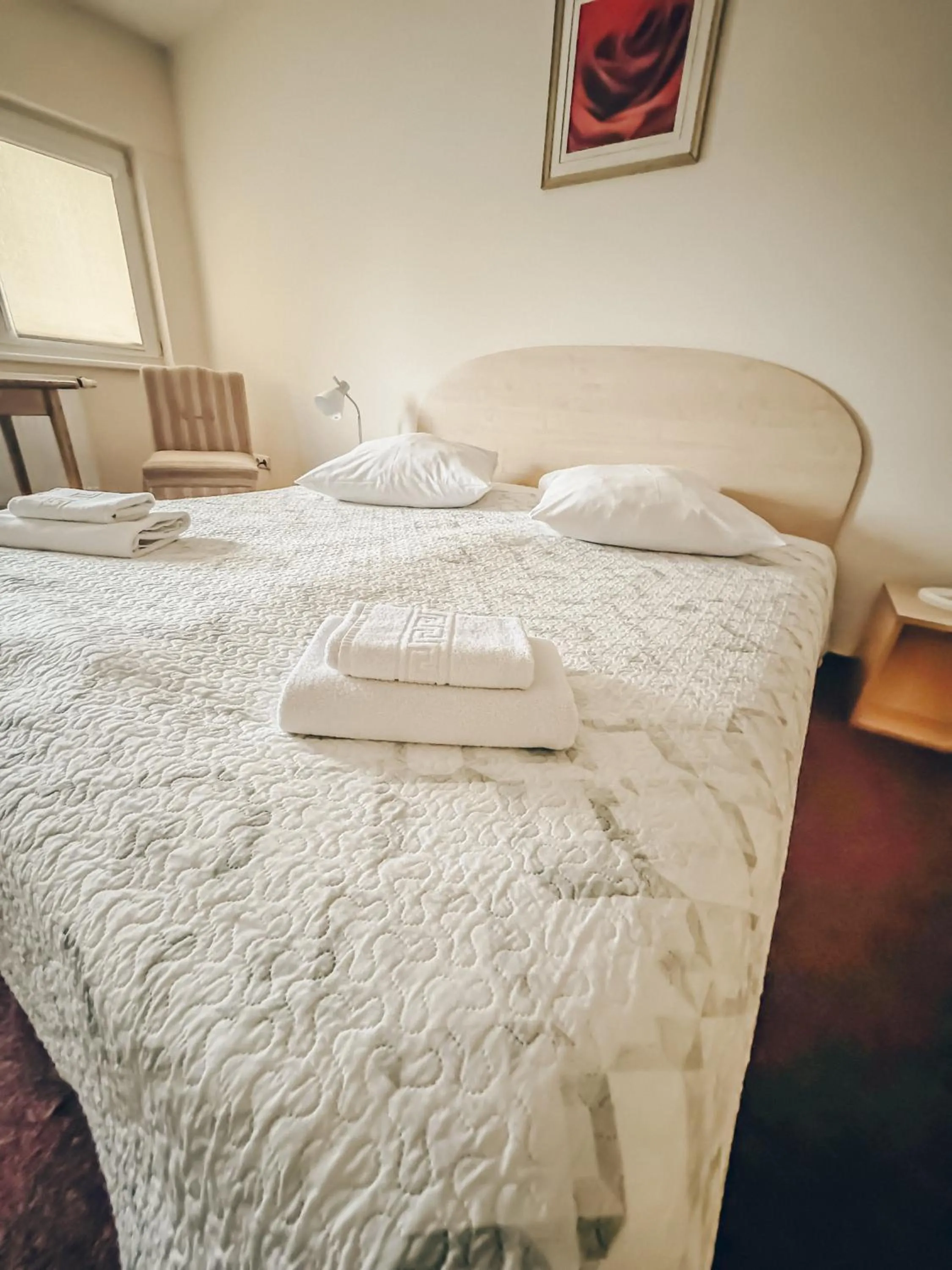 Photo of the whole room, Bed in Pervaža