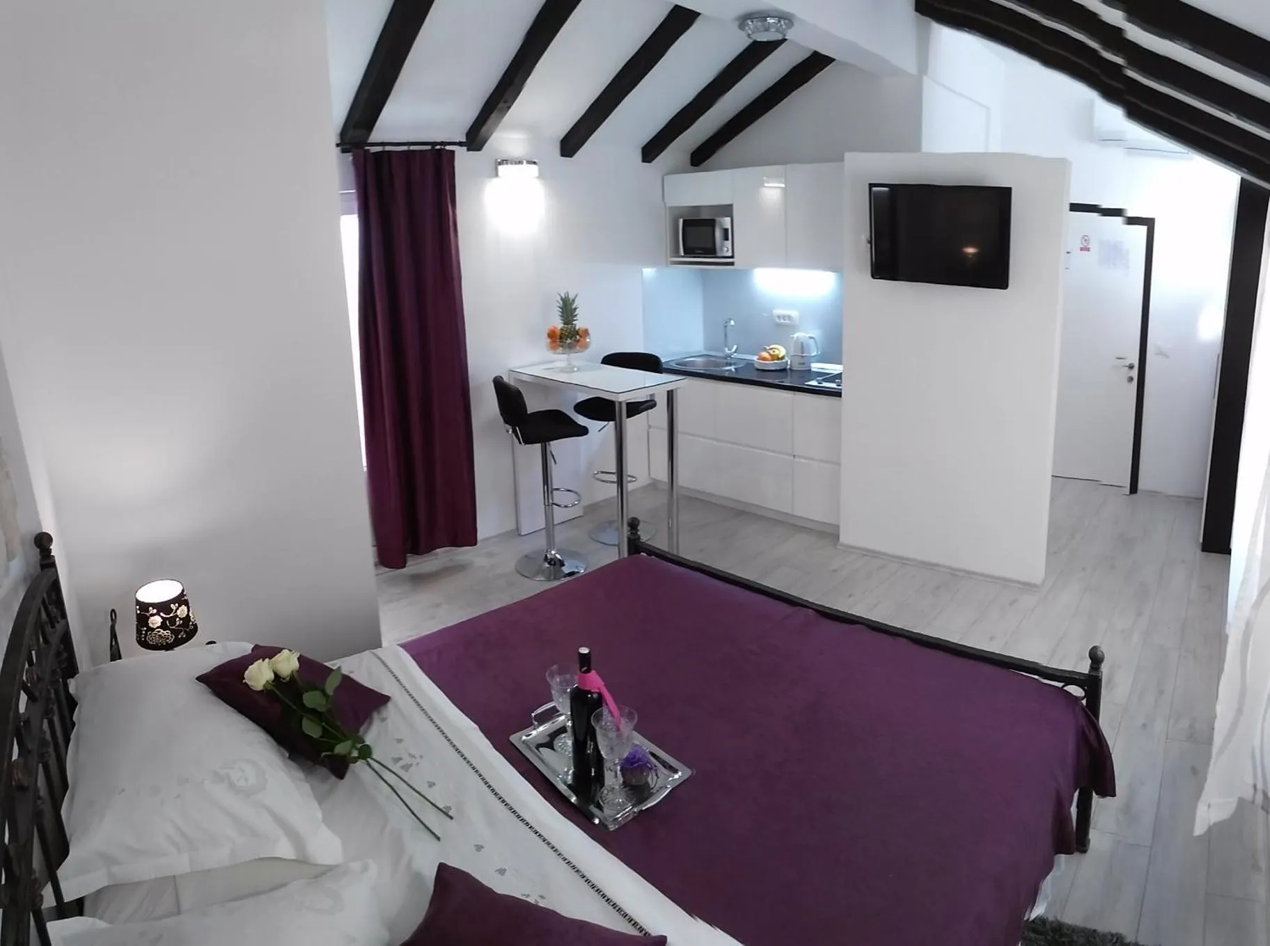 Bedroom in Kuzma Rooms and Apartments