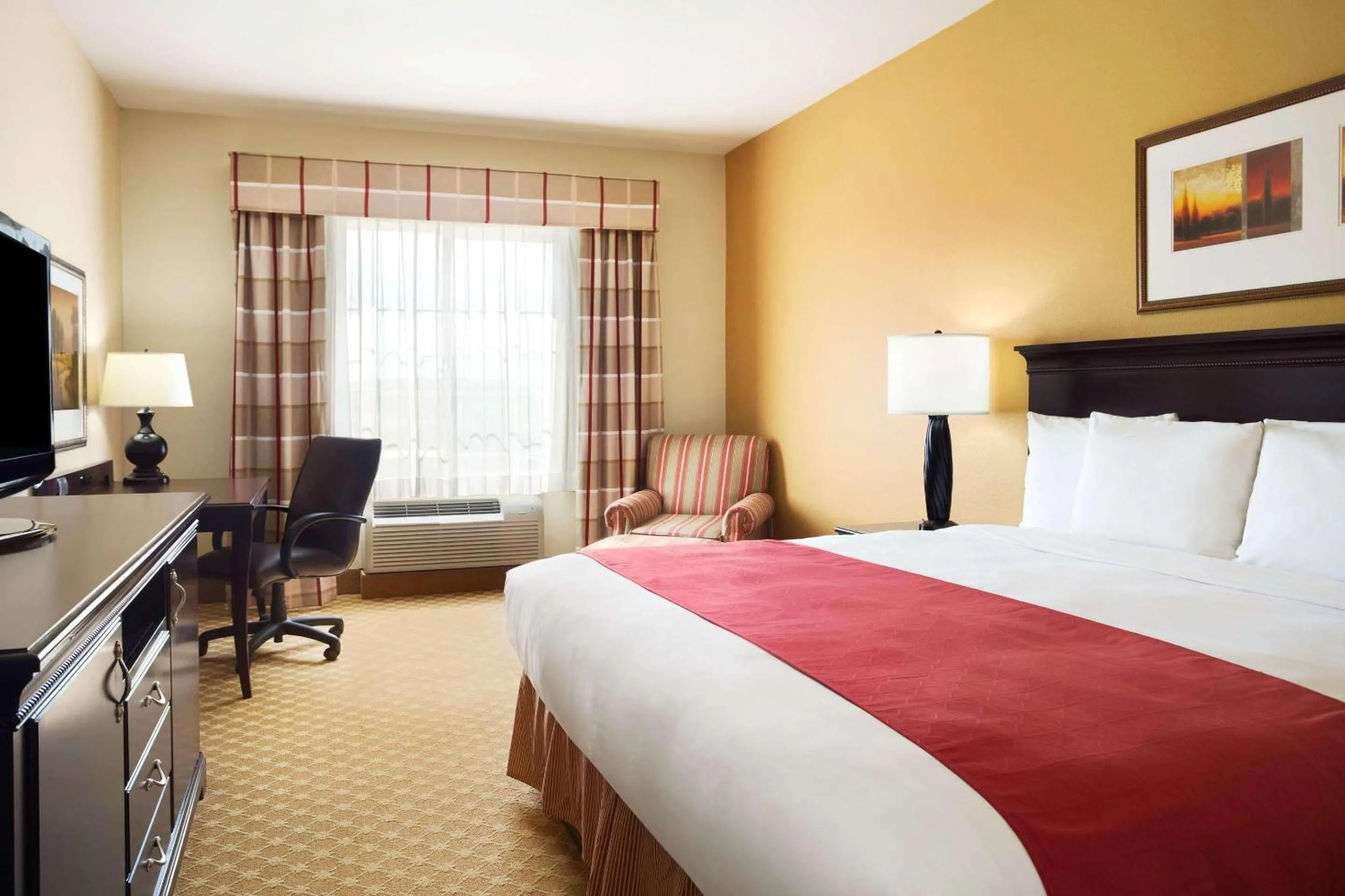 Bedroom, Bed in Country Inn & Suites by Radisson, Conway, AR