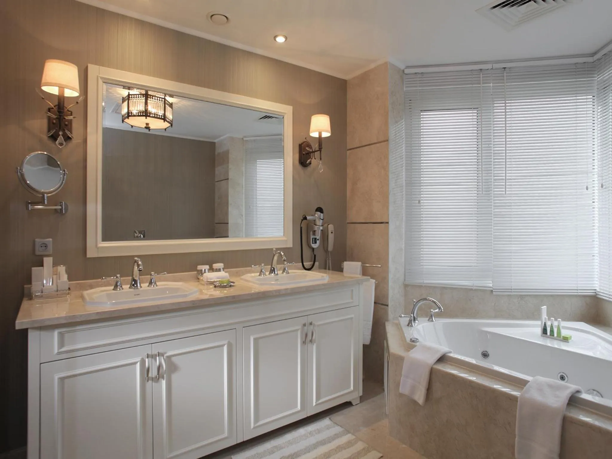 Bathroom in Bilkent Hotel and Conference Center