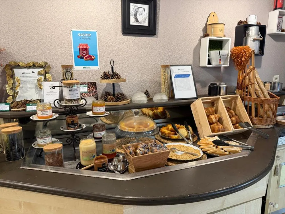 Buffet breakfast in Brit Hotel Besancon l'Horloge