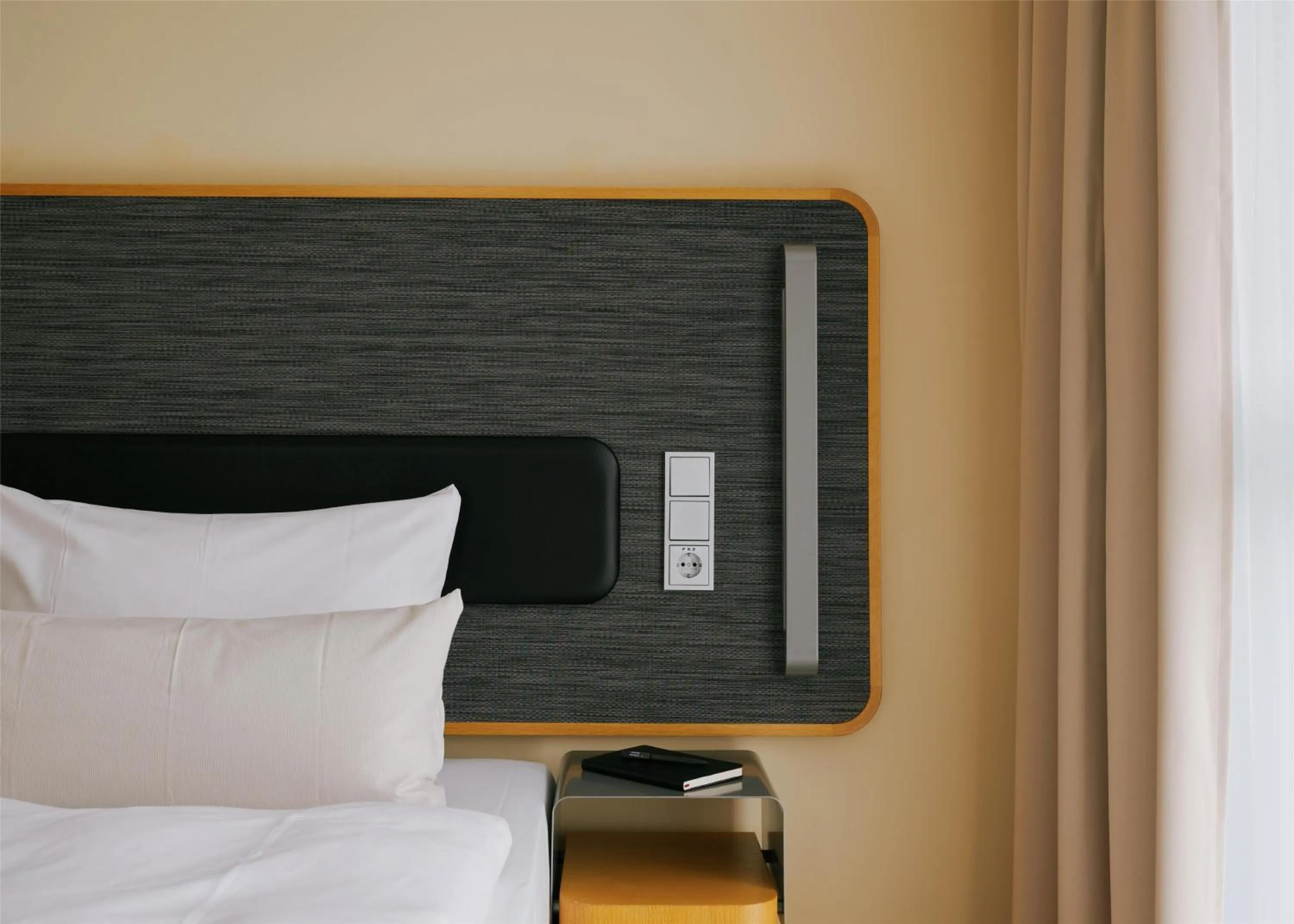 Bedroom, Bed in Lufthansa Seeheim - More than a Conference Hotel