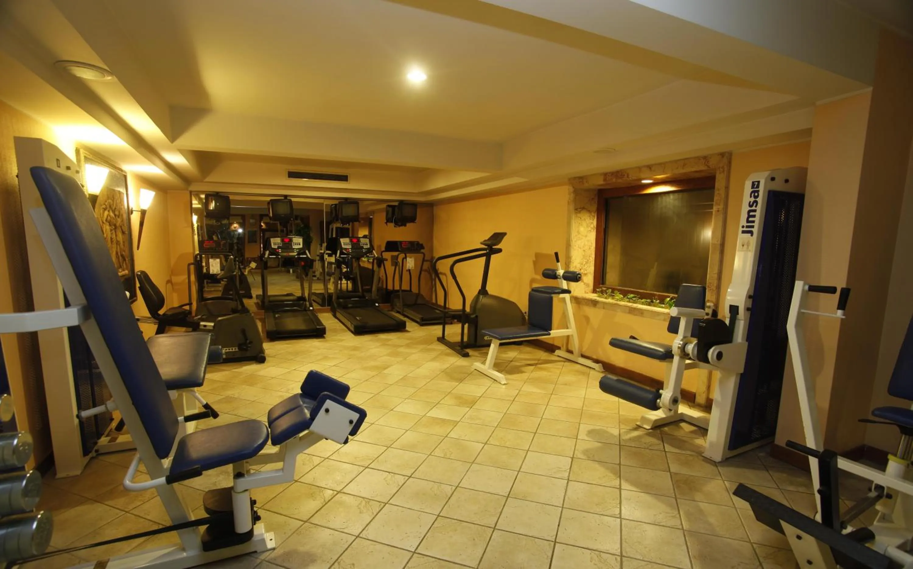 Fitness centre/facilities in Buyukhanli Park Hotel