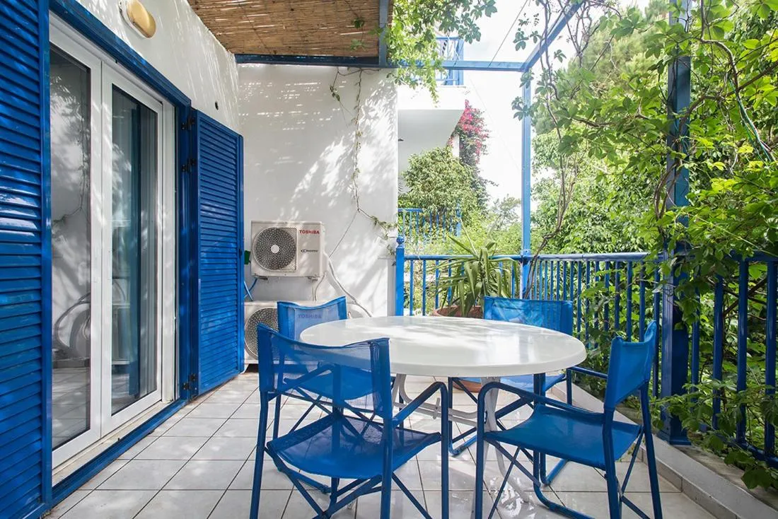 Daphne's Club Hotel Apartments