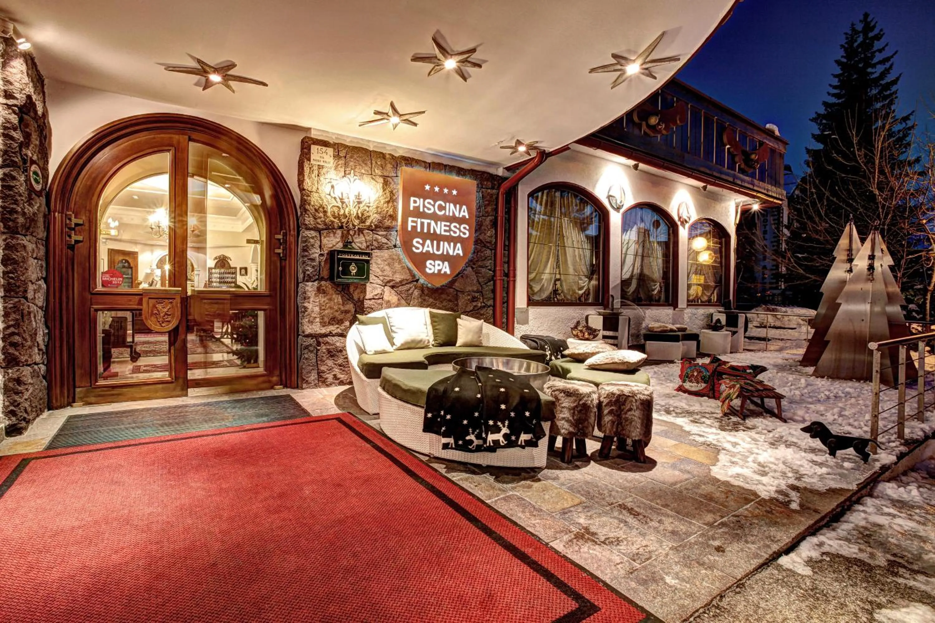 Facade/entrance in Hotel Regina