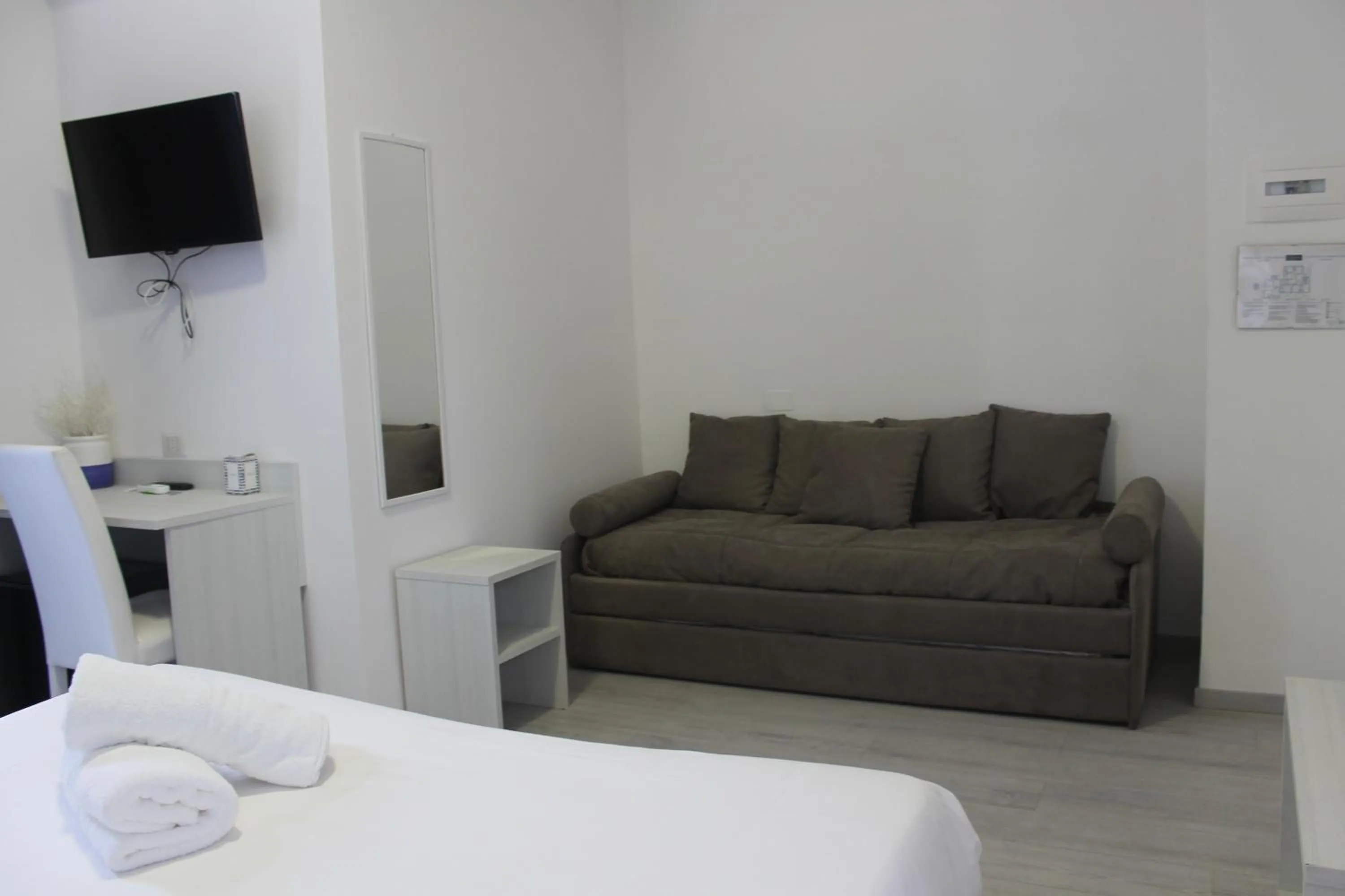 TV and multimedia in Eden Bleu