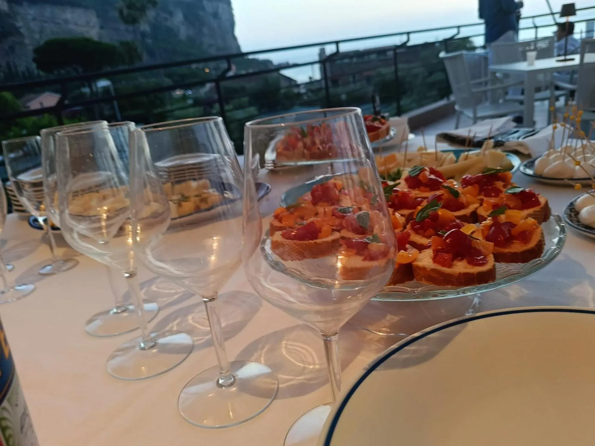 Restaurant/places to eat in Eden Bleu