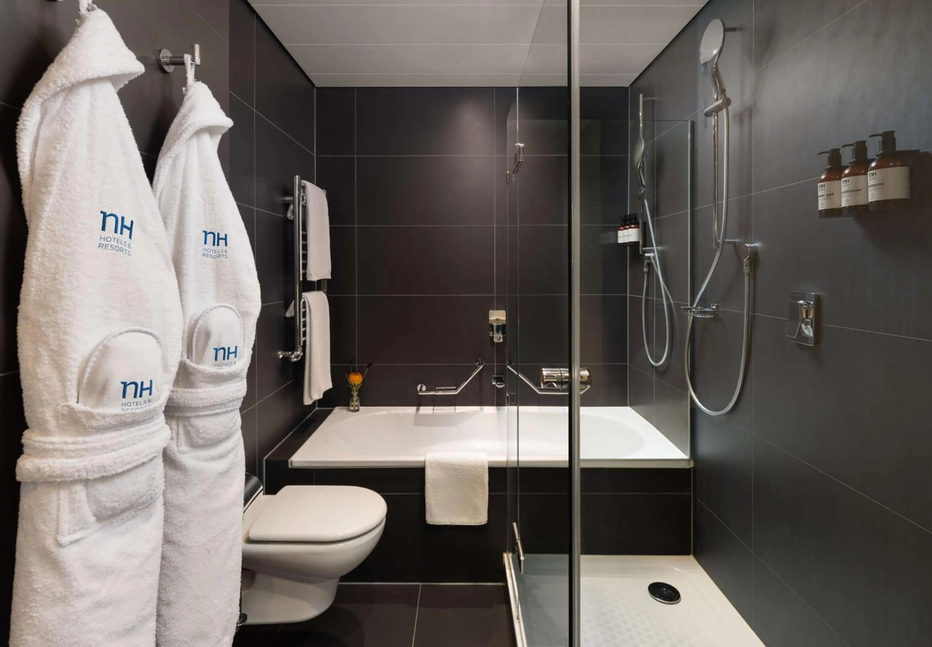 Bathroom in NH Amsterdam Zuid