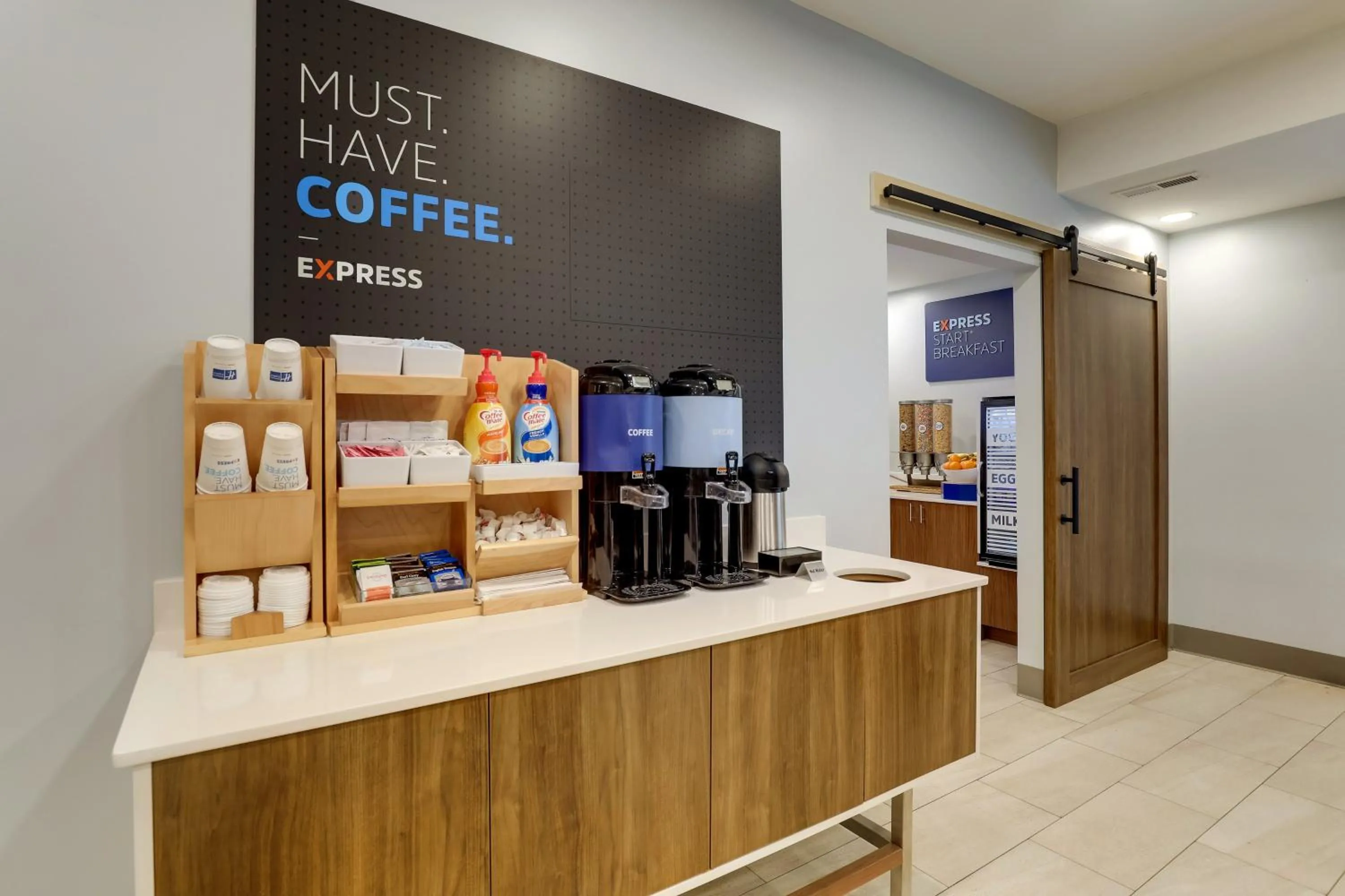 Breakfast in Holiday Inn Express Lexington Southwest Nicholasville by IHG