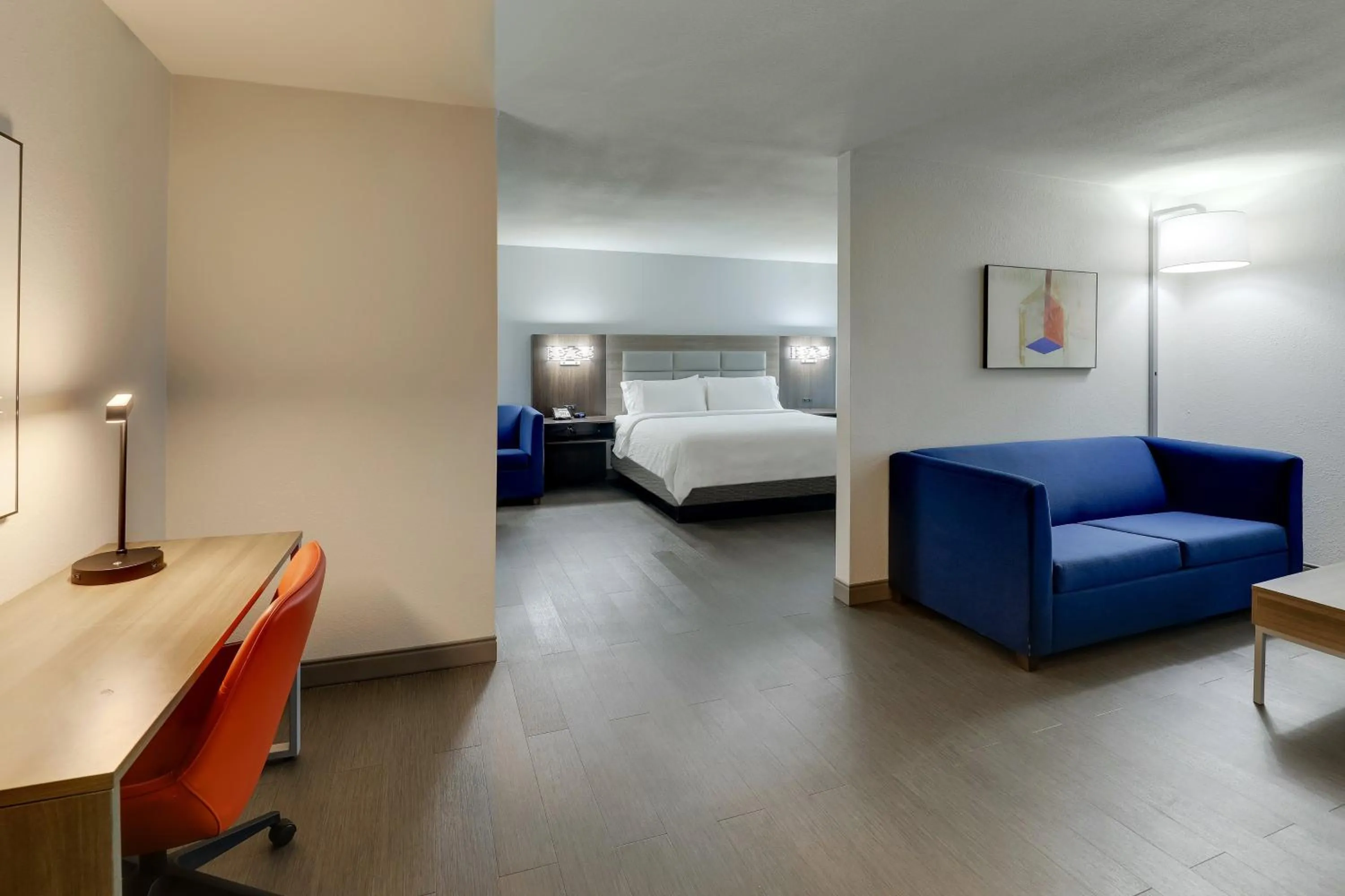 Bedroom, Bed in Holiday Inn Express Lexington Southwest Nicholasville by IHG