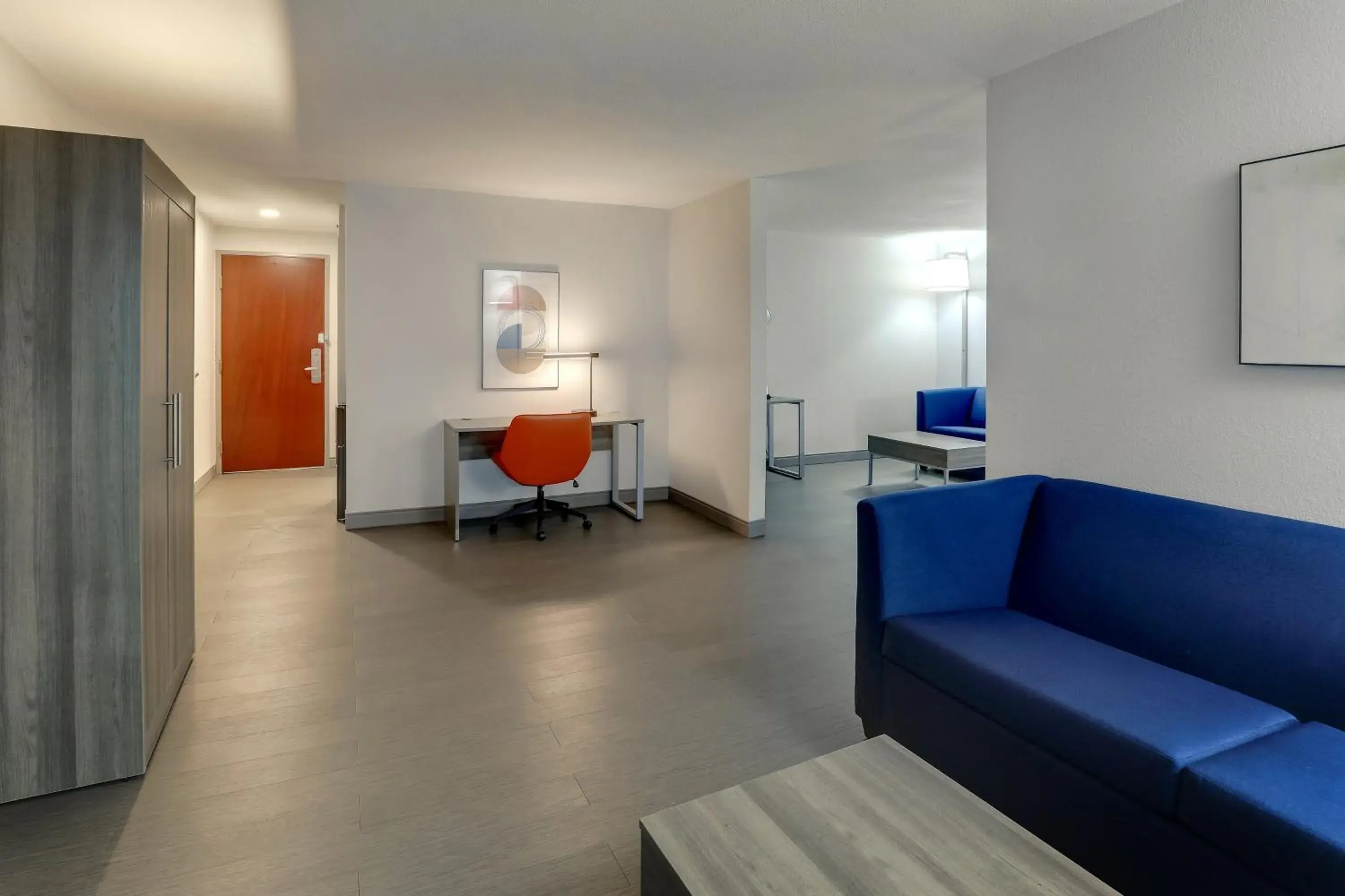 King Suite with Sofa Bed in Holiday Inn Express Lexington Southwest Nicholasville by IHG King Suite with Sofa Bed in Holiday Inn Express Lexington Southwest Nicholasville by IHG