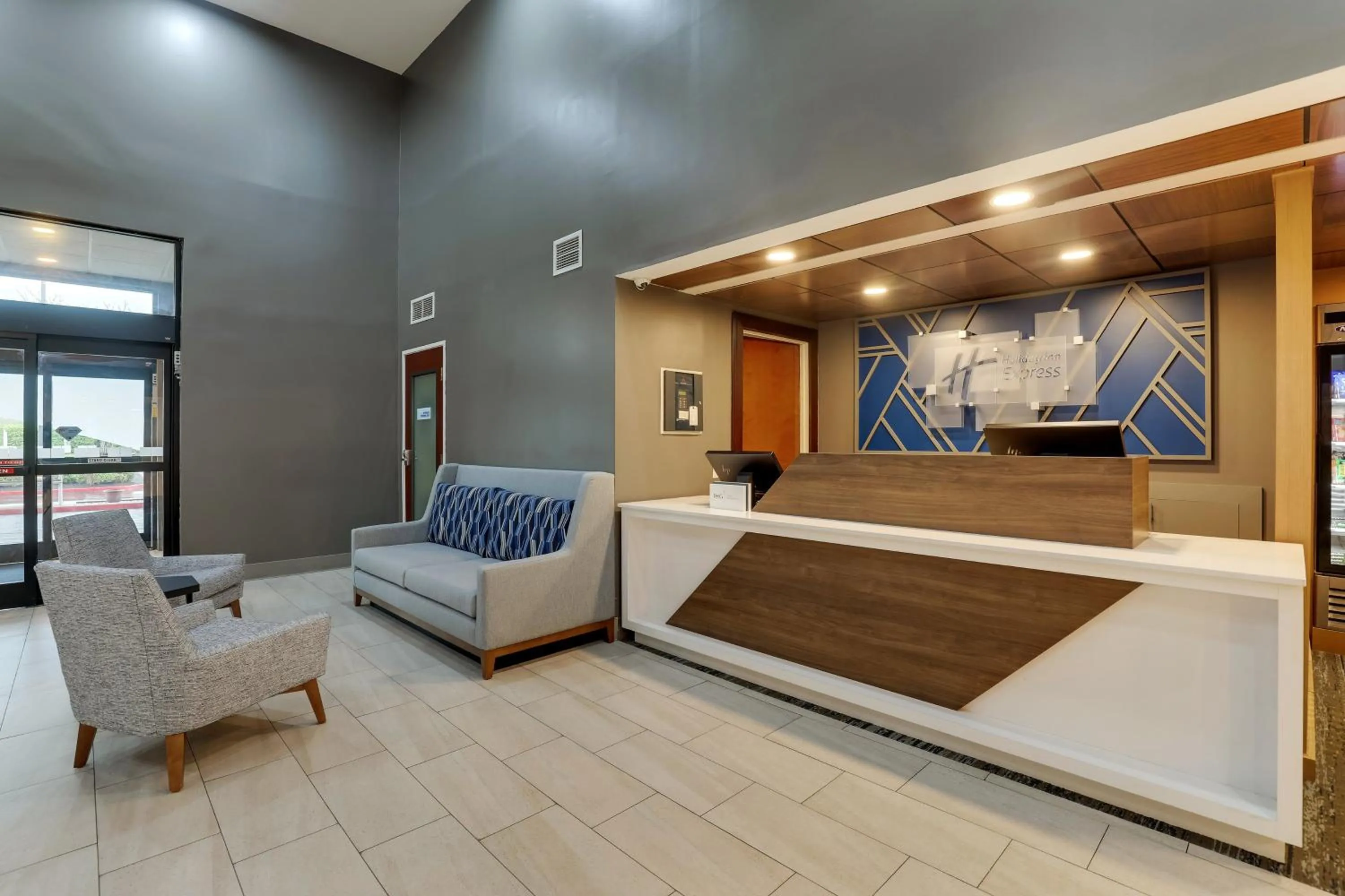 Property building in Holiday Inn Express Lexington Southwest Nicholasville by IHG