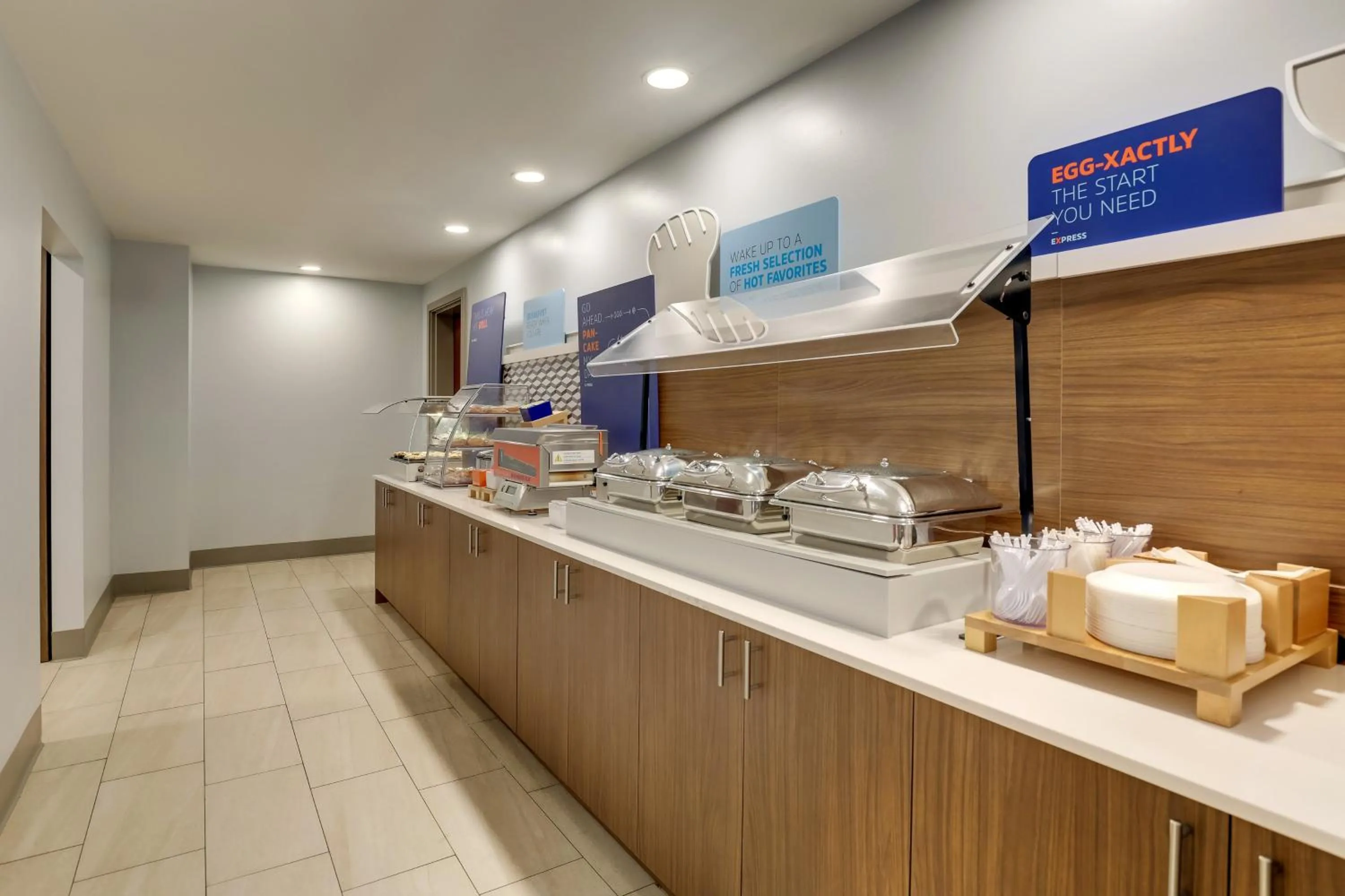 Breakfast in Holiday Inn Express Lexington Southwest Nicholasville by IHG