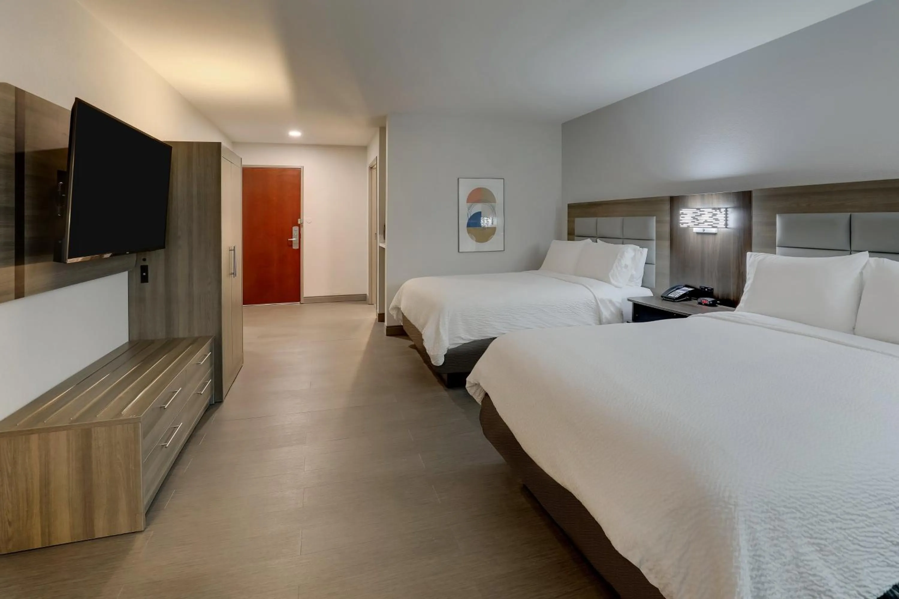 Photo of the whole room, Bed in Holiday Inn Express Lexington Southwest Nicholasville by IHG