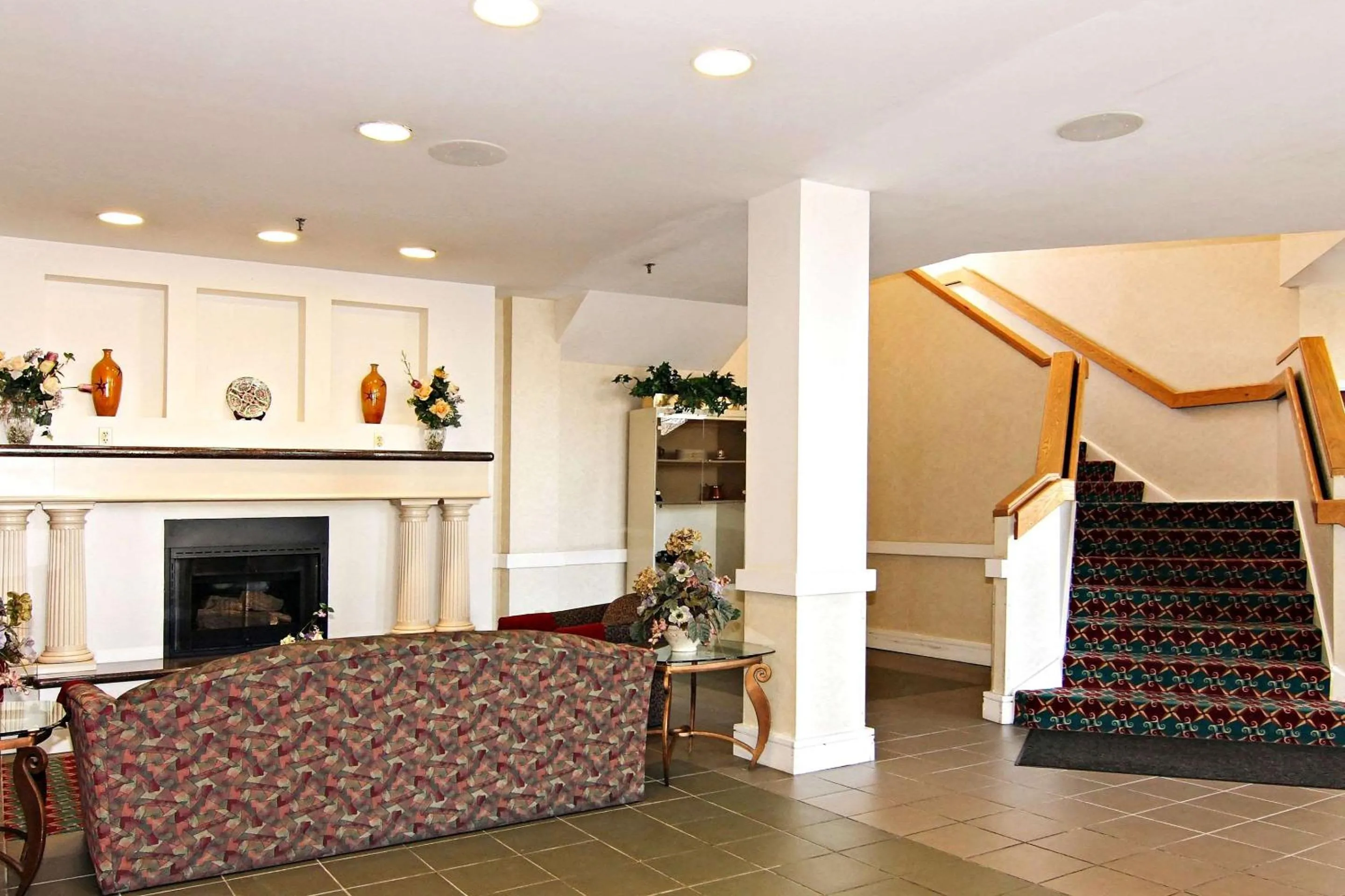 Lobby or reception in Independent SPHC BWI Suites