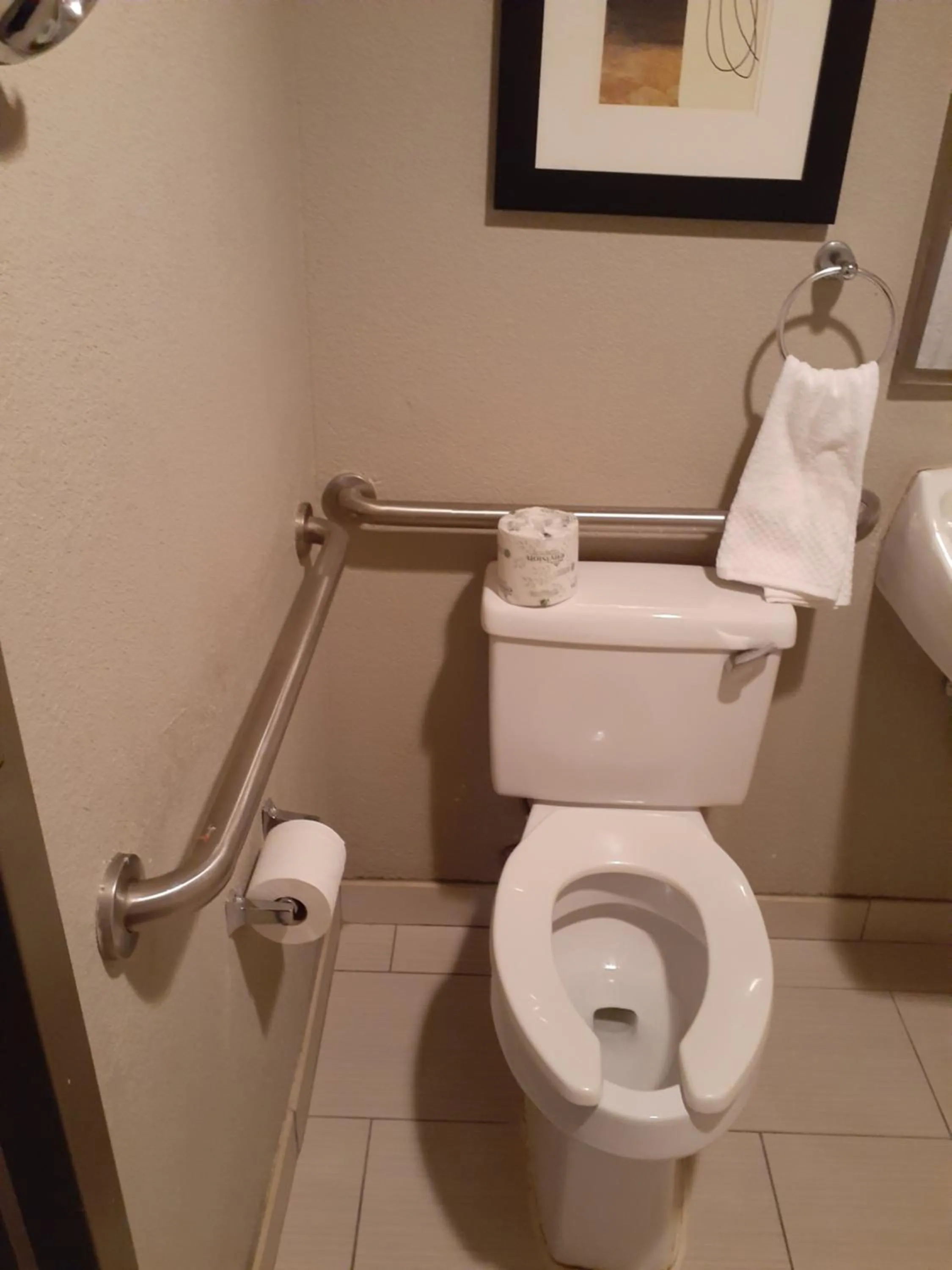 Area and facilities in Independent SPHC BWI Suites