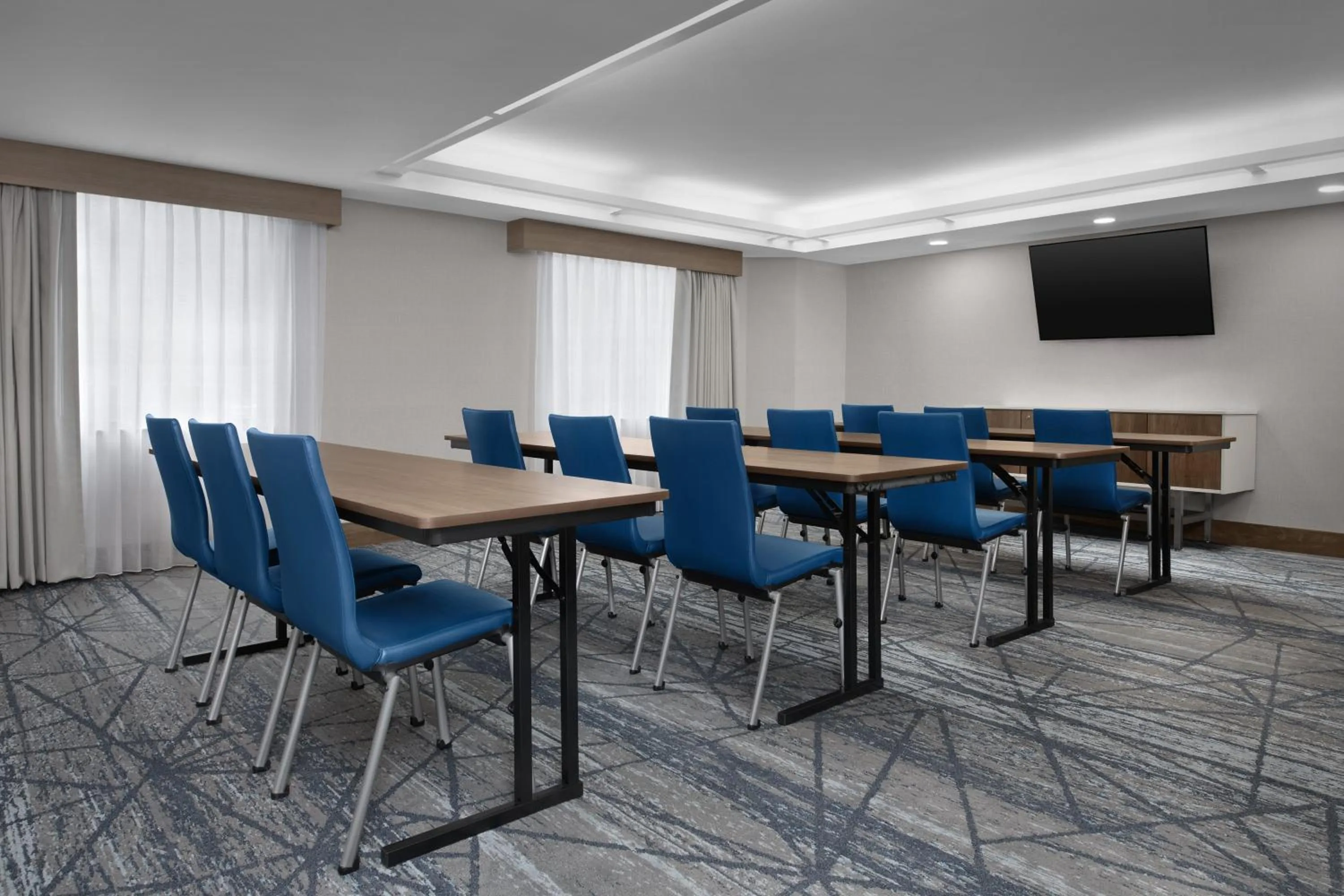 Meeting/conference room in Independent SPHC BWI Suites