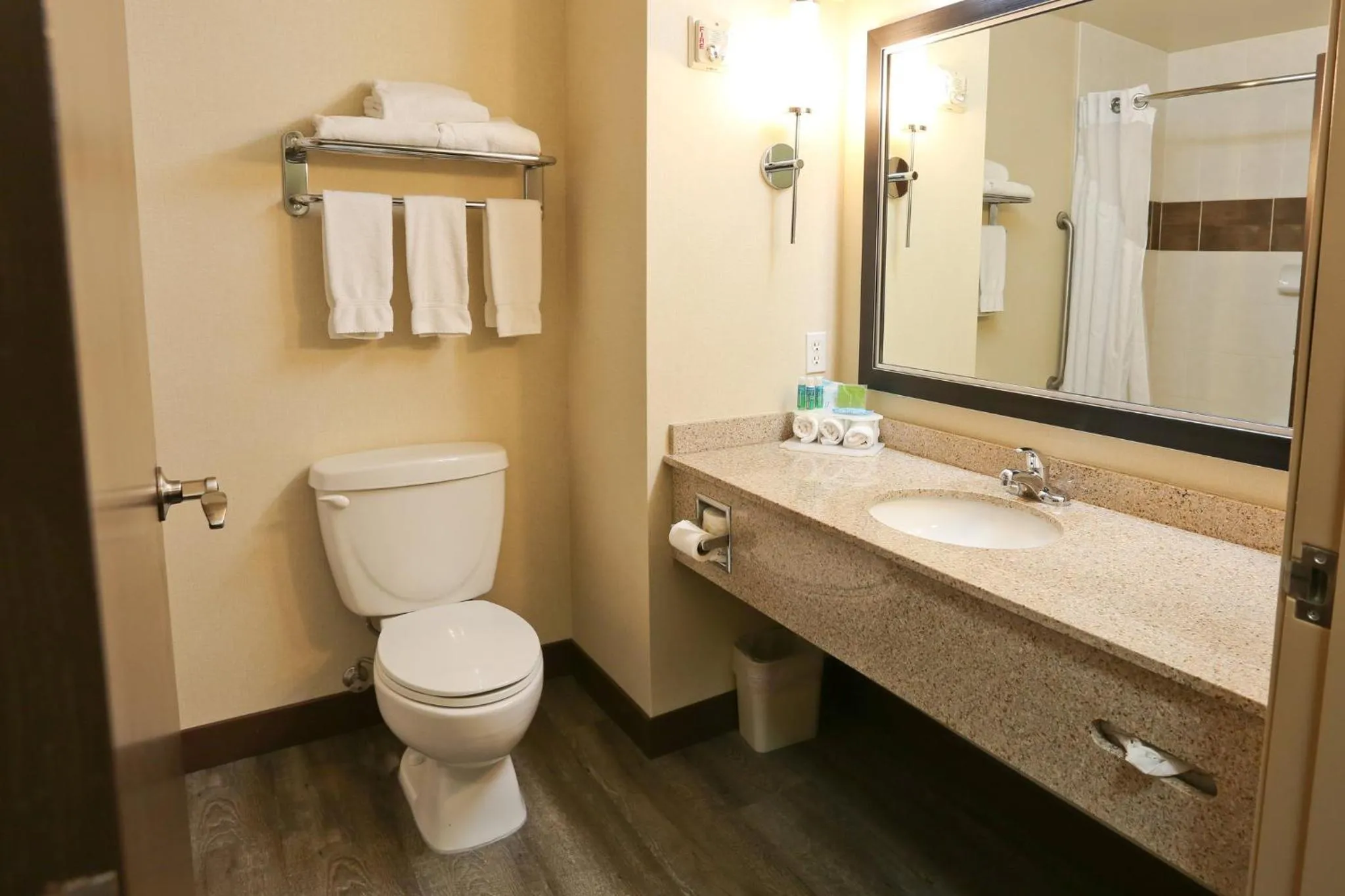 Bathroom in Holiday Inn Express Hotel & Suites Vernon by IHG