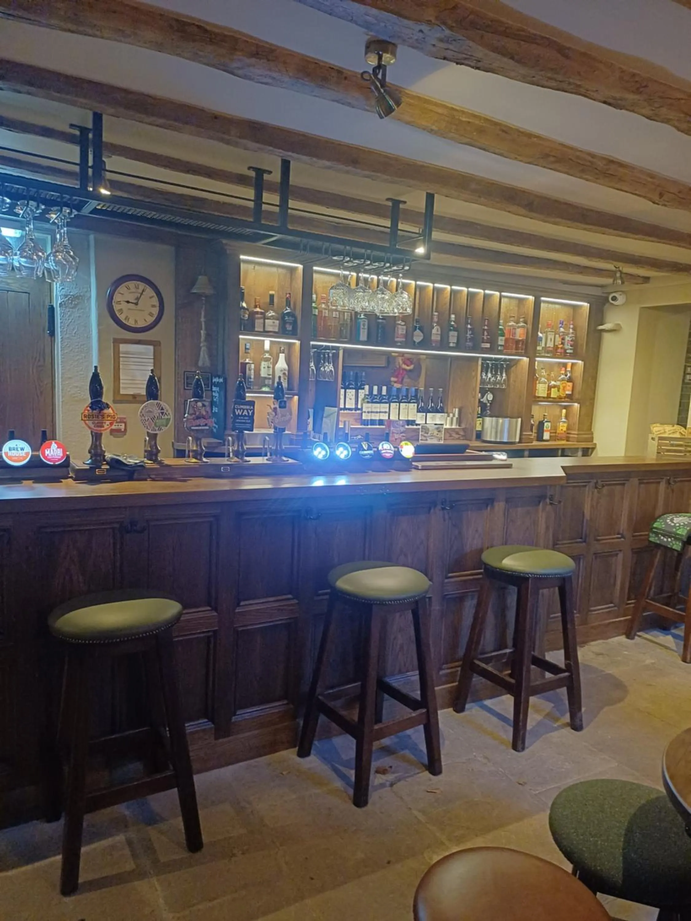 Lounge or bar in Fox and Pheasant Inn